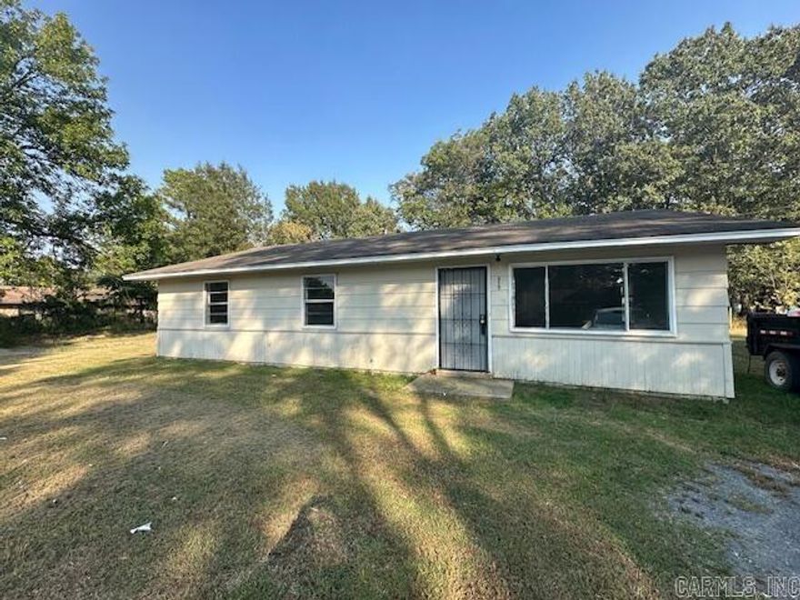 Great investment property ~ SOLD AS IS WHERE IS  ****AGENTS SEE REMARKS****