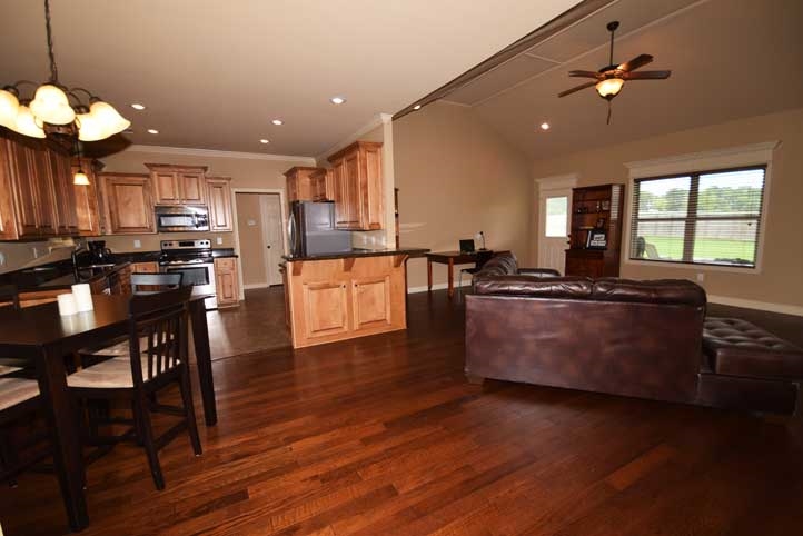 SHADOW CREEK - Residential