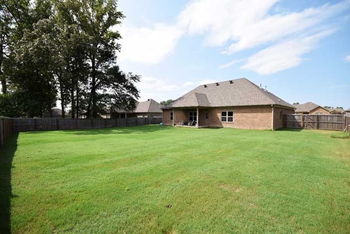 SHADOW CREEK - Residential