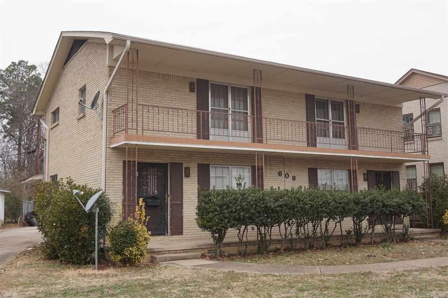 This duplex townhouse is located near Midtown. Also with easy access to I-630, Markham and University, and St. Vincent Infirmary. It has covered parking, storage and wash/dryer connections. Downstairs are living room, dining area, fully-furnished kitchen, and half-bath. Upstairs are three bedrooms and a full bath. The front bedroom has a small balcony looking over Chickadee. The kitchen has gas stove, refrigerator, dishwasher, and a small pantry. The tenant pays gas, water, and electric.