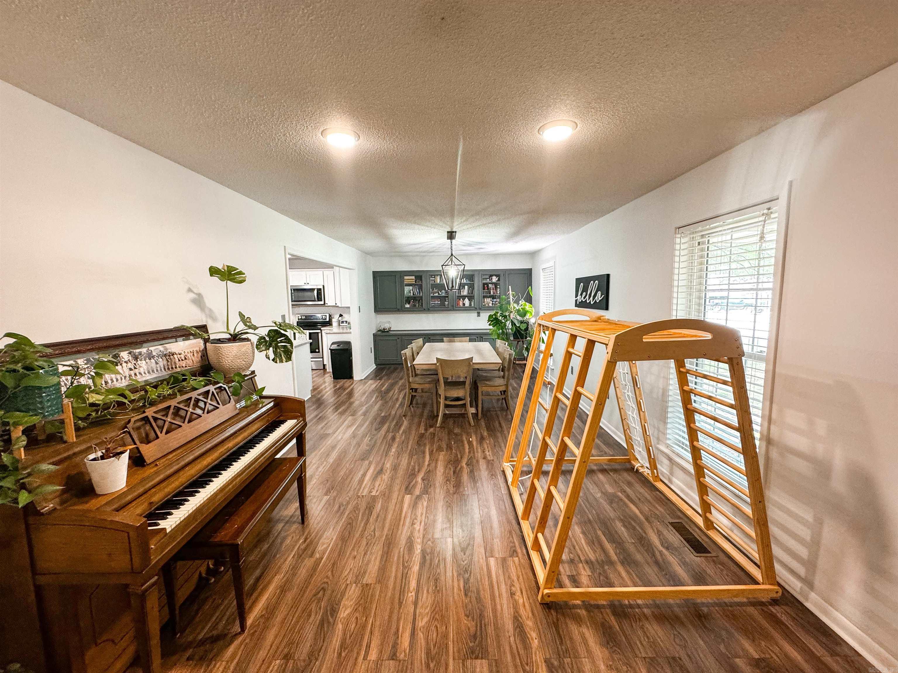 PIONEER ACRES - Residential
