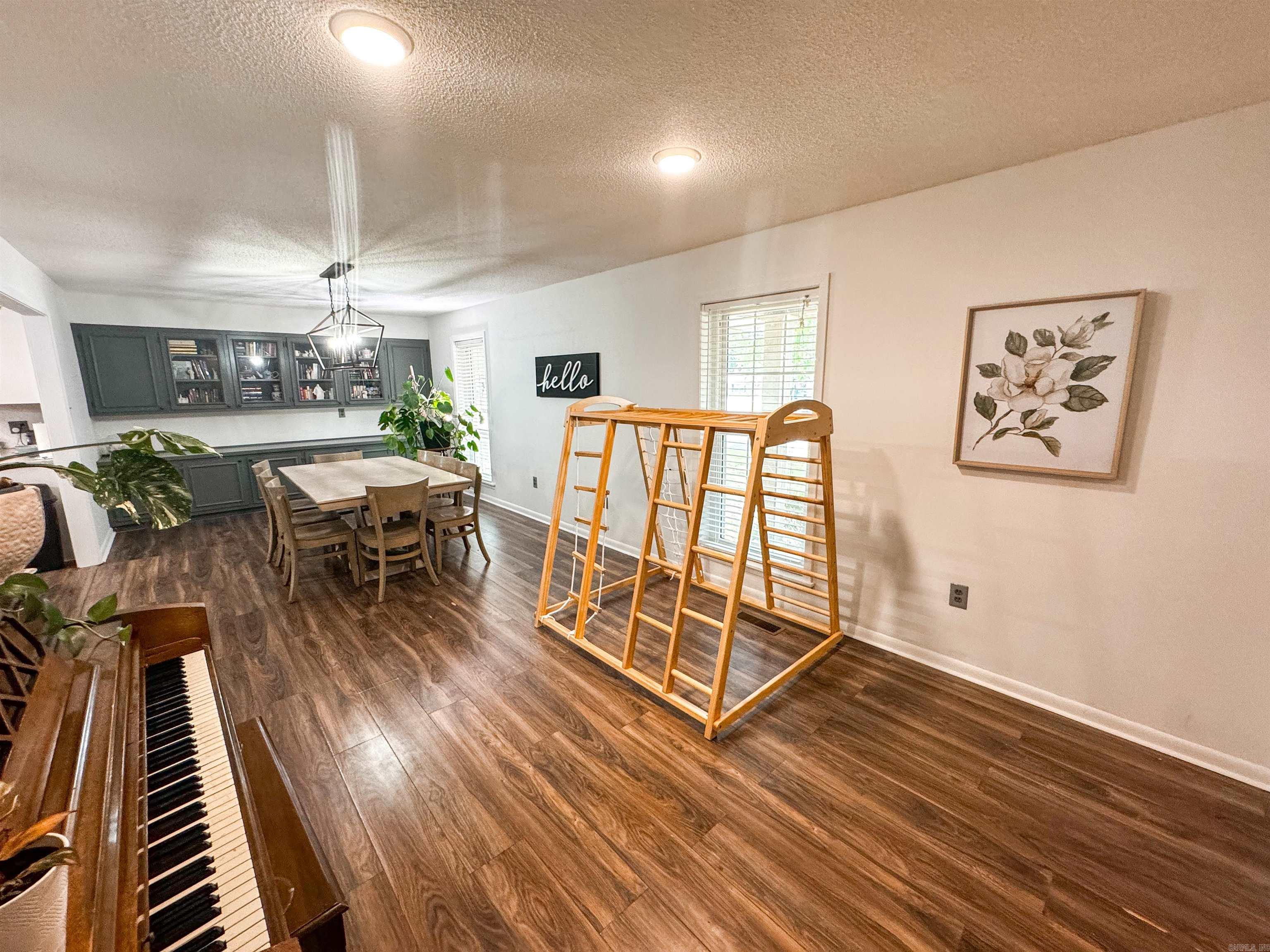 PIONEER ACRES - Residential