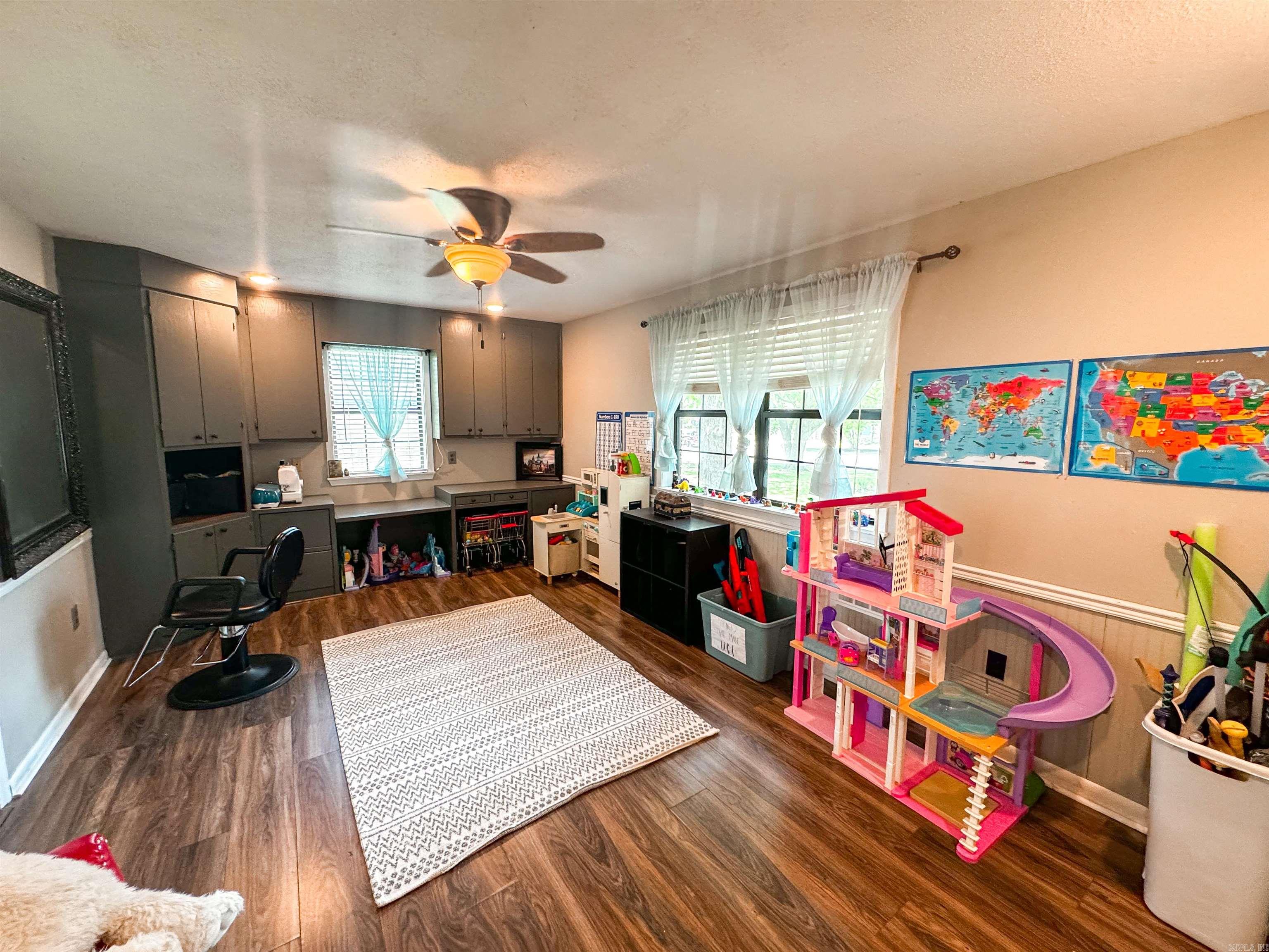 PIONEER ACRES - Residential