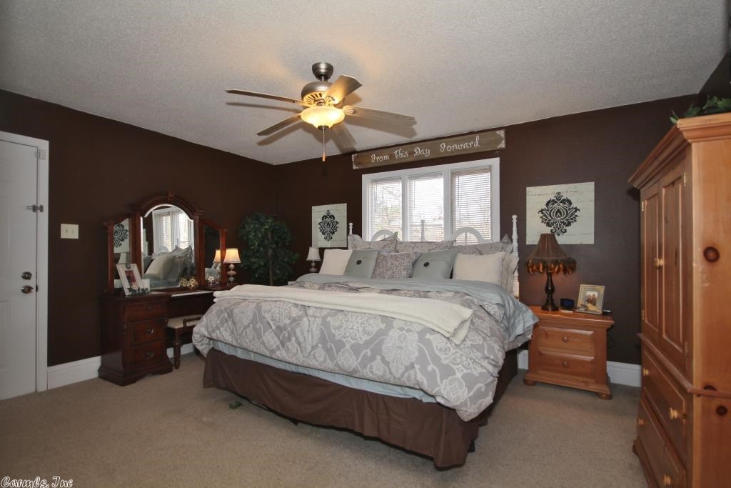 North Shore Oaks - Residential