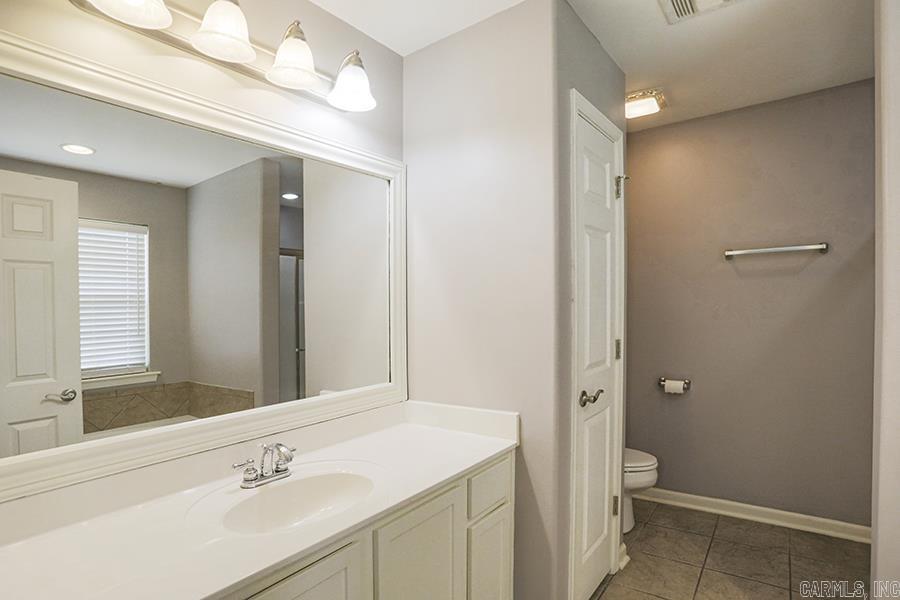 THE OAKS - Residential