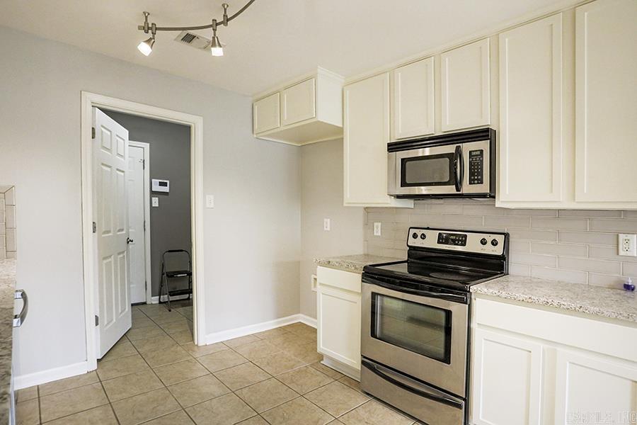 THE OAKS - Residential