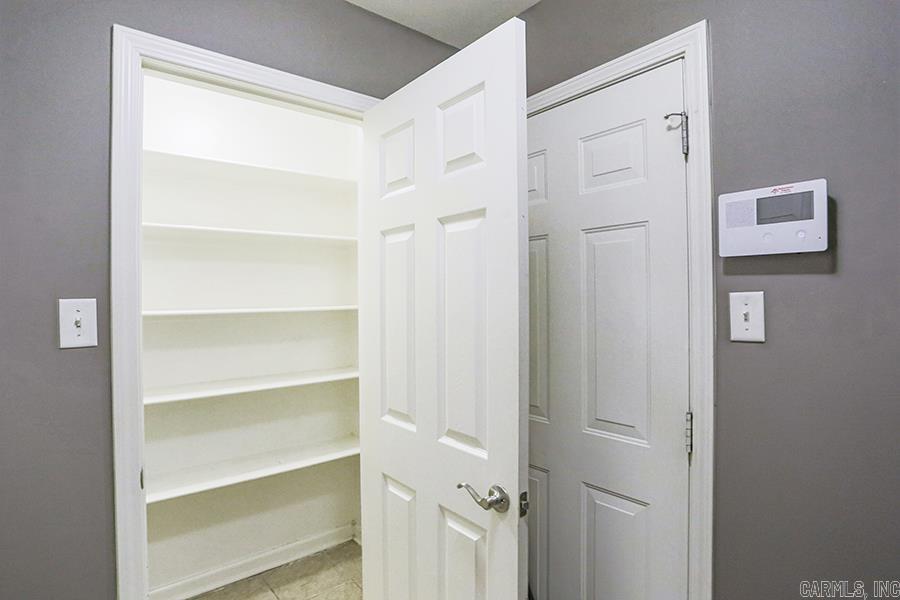 THE OAKS - Residential