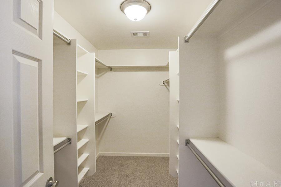 THE OAKS - Residential