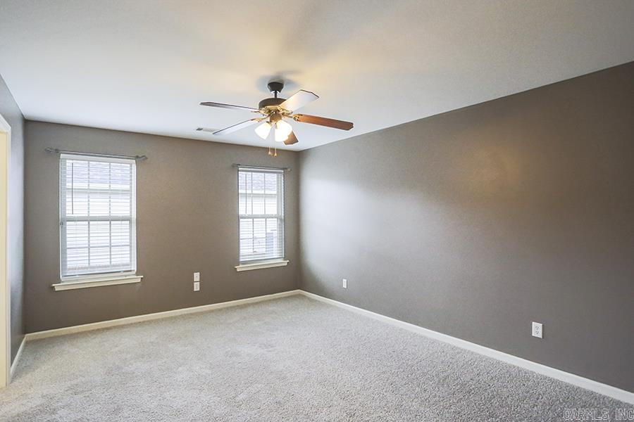 THE OAKS - Residential