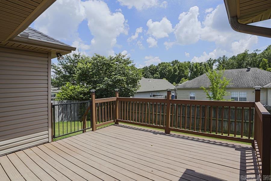 THE OAKS - Residential