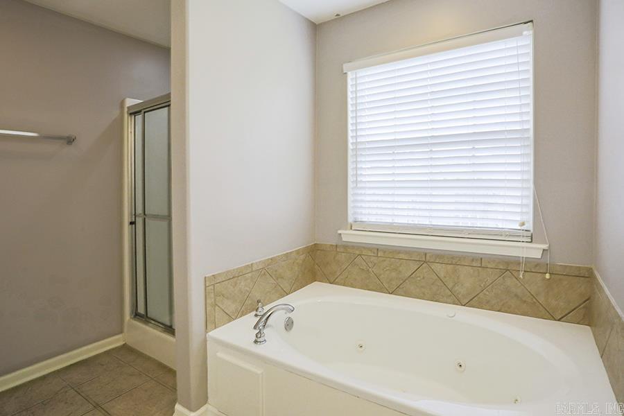 THE OAKS - Residential