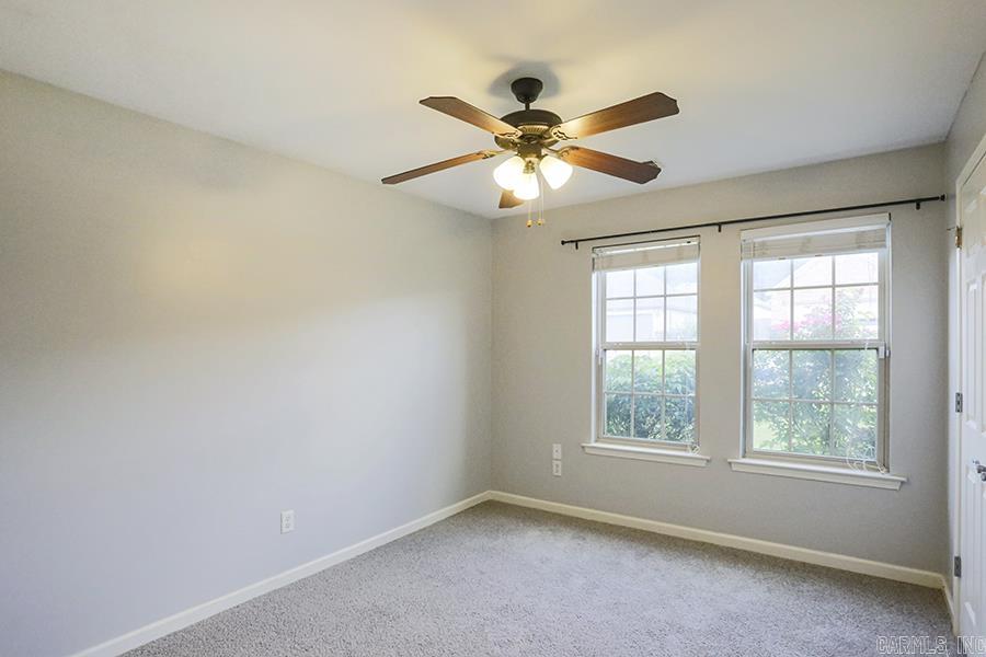 THE OAKS - Residential