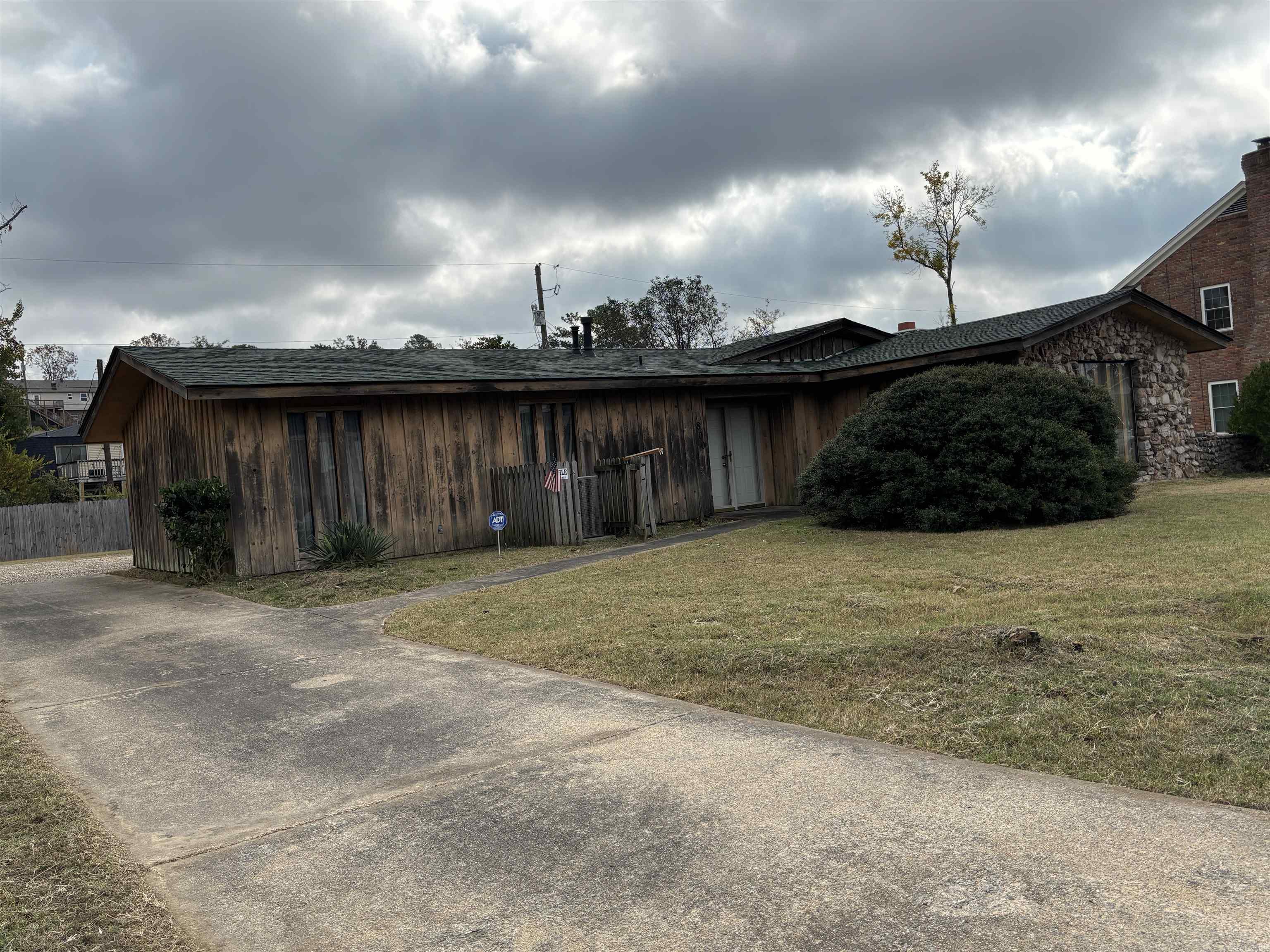 STURBRIDGE - Residential