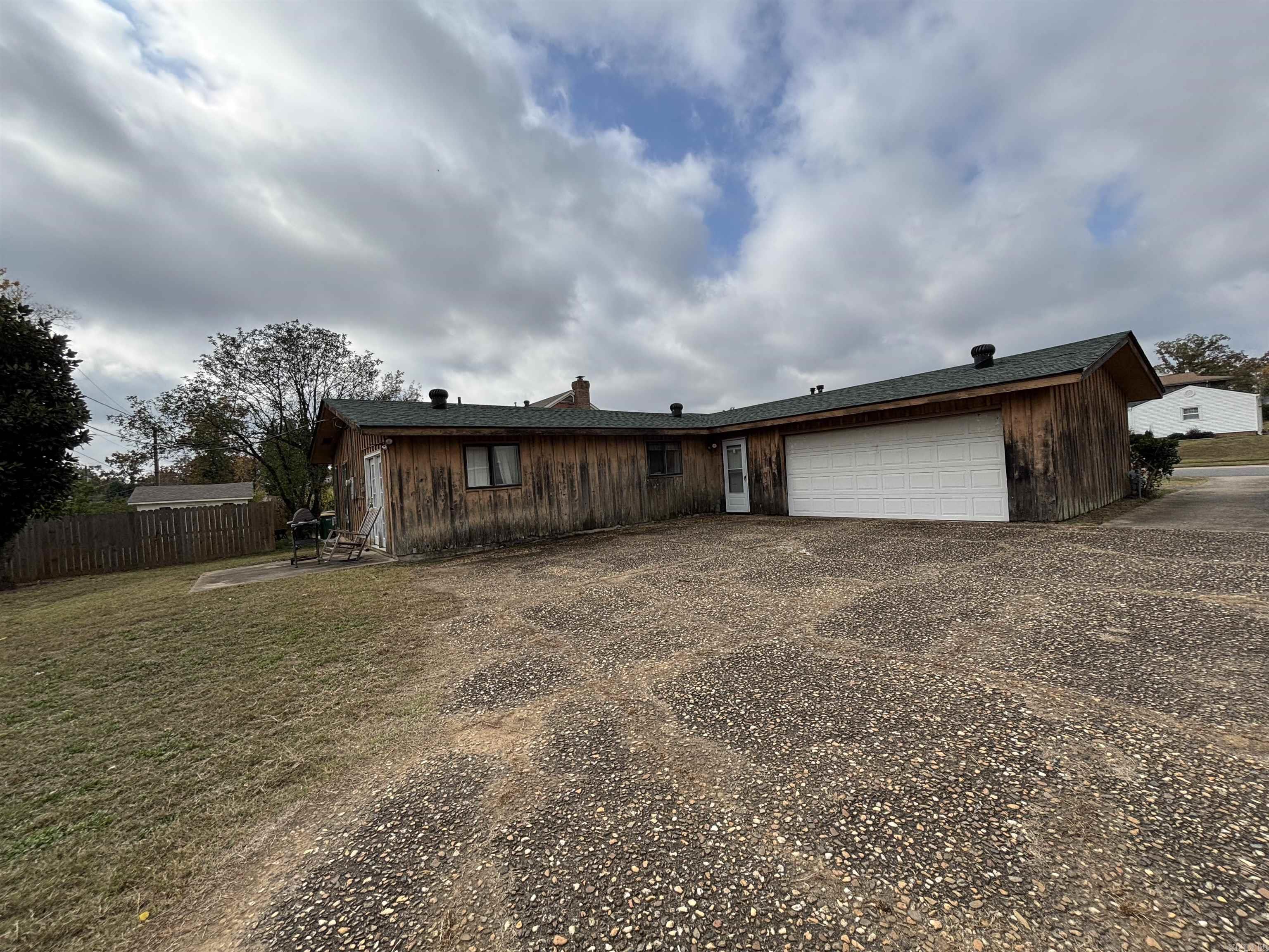 STURBRIDGE - Residential