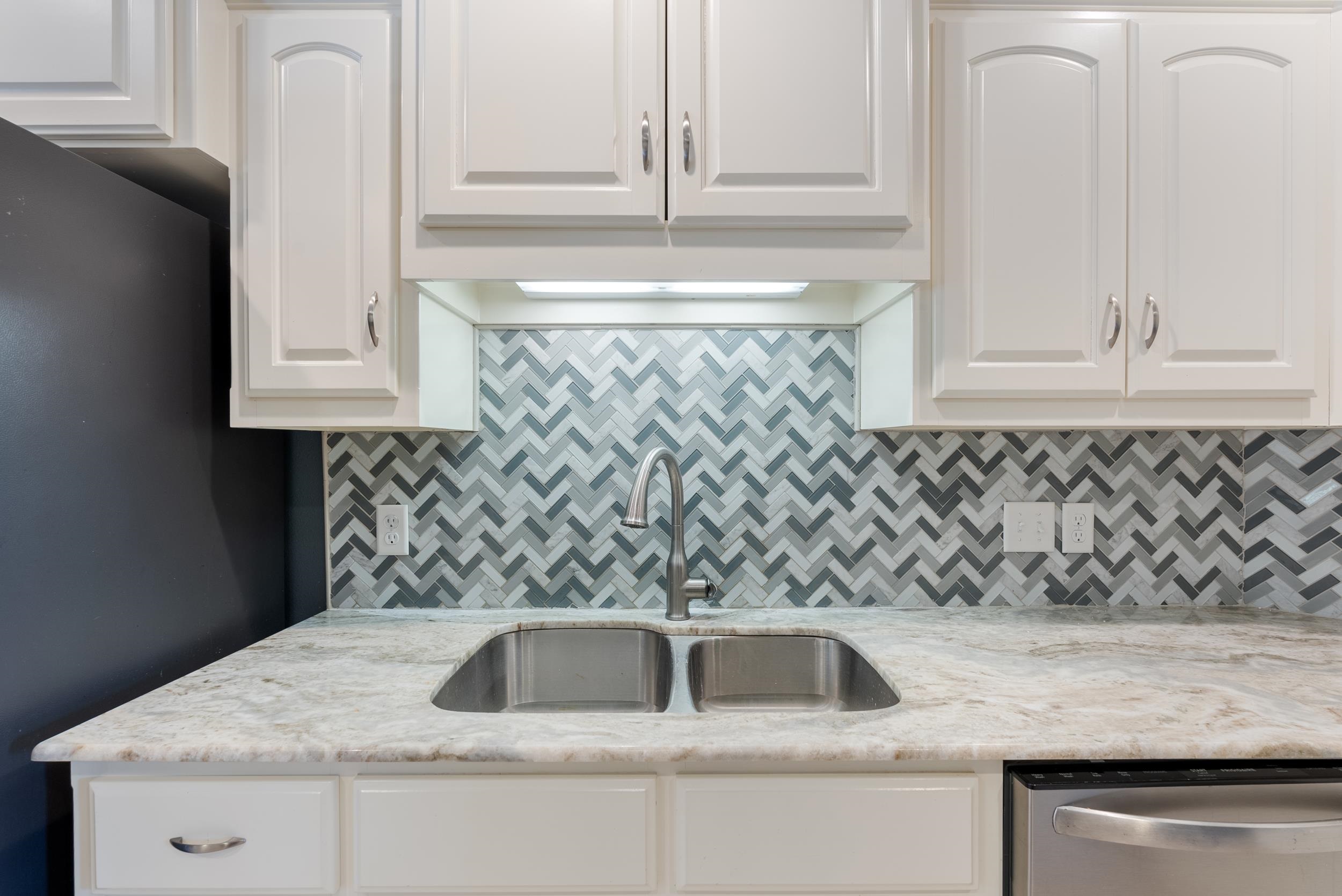 SUNSET VALLEY - Residential