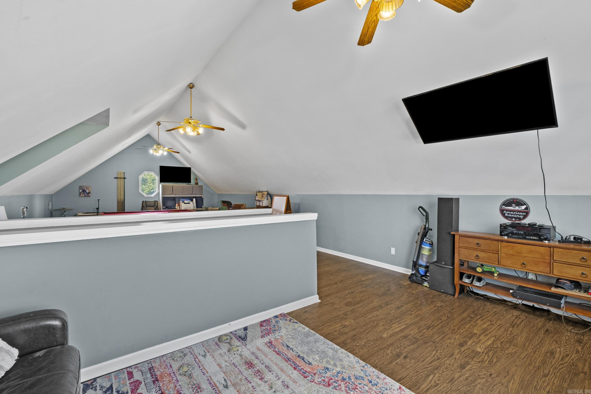 FOXWOOD J - Residential