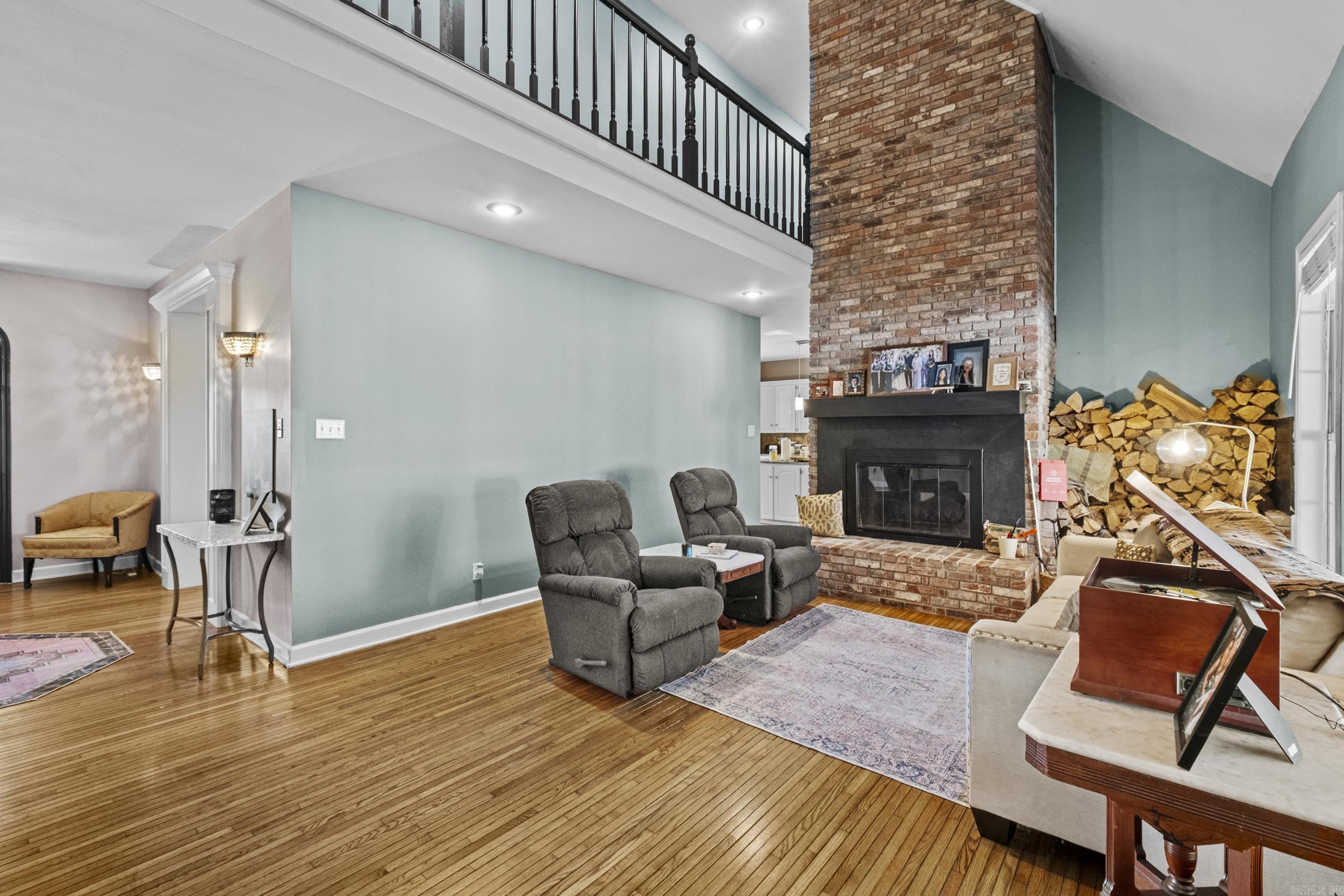 FOXWOOD J - Residential