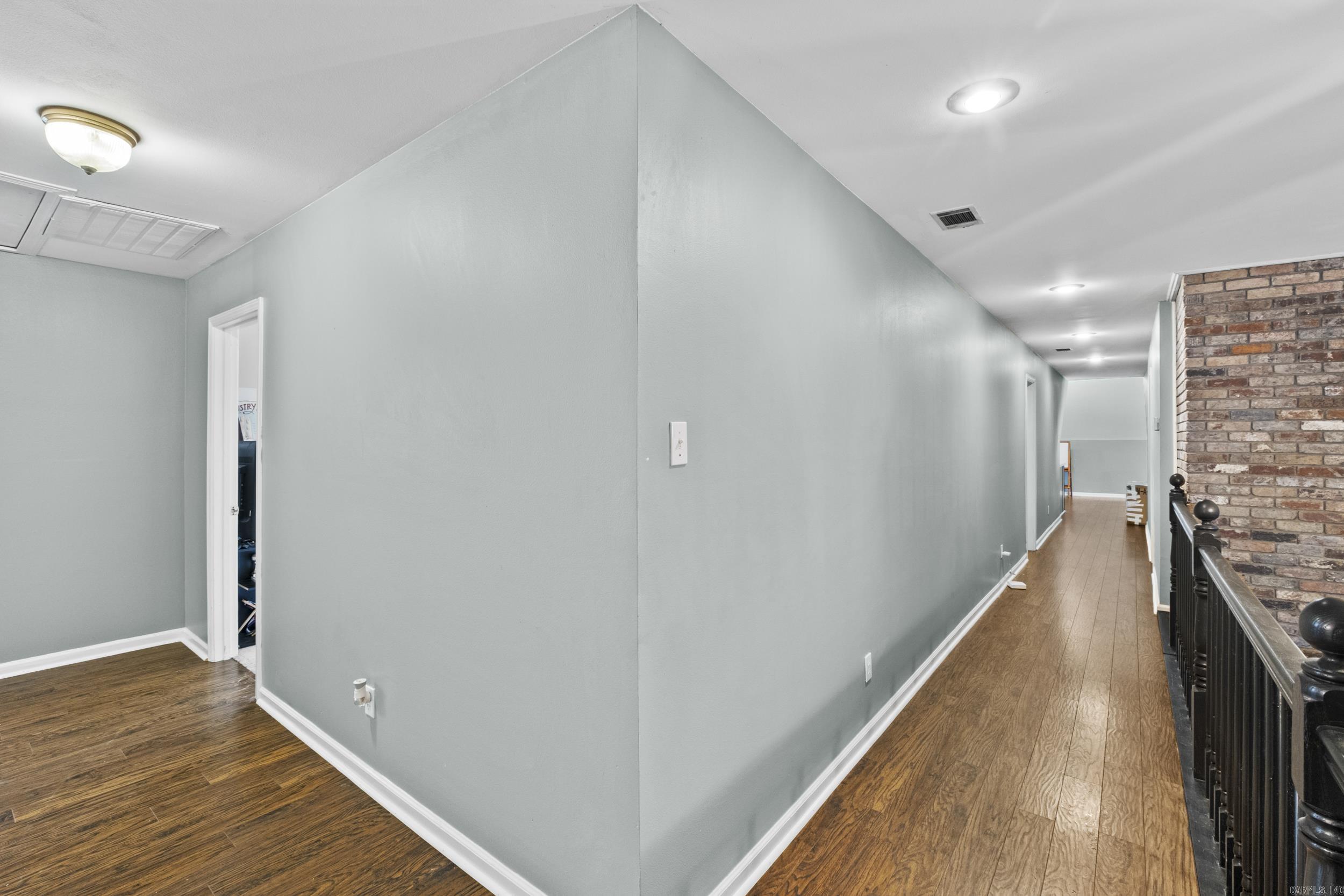 FOXWOOD J - Residential