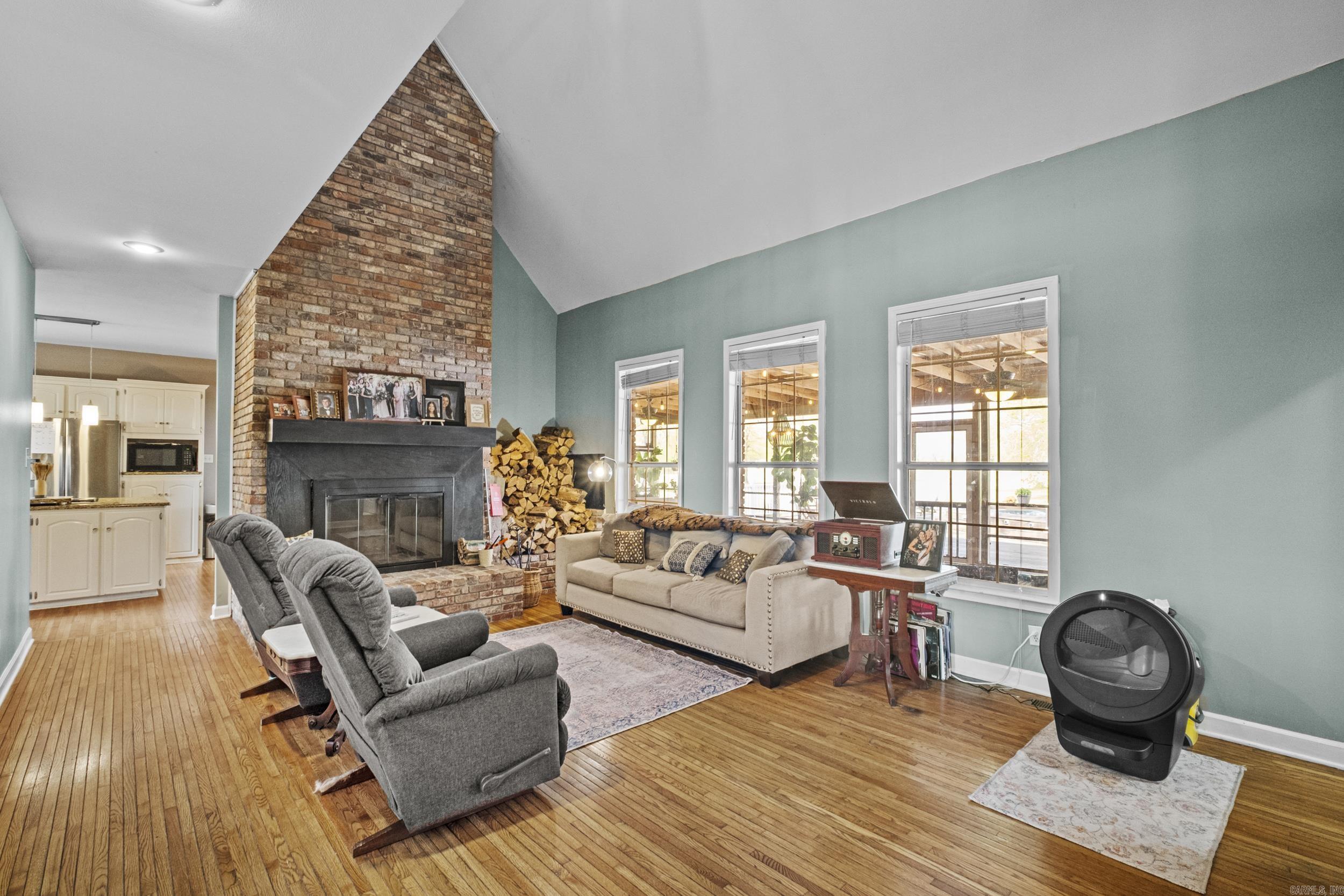 FOXWOOD J - Residential