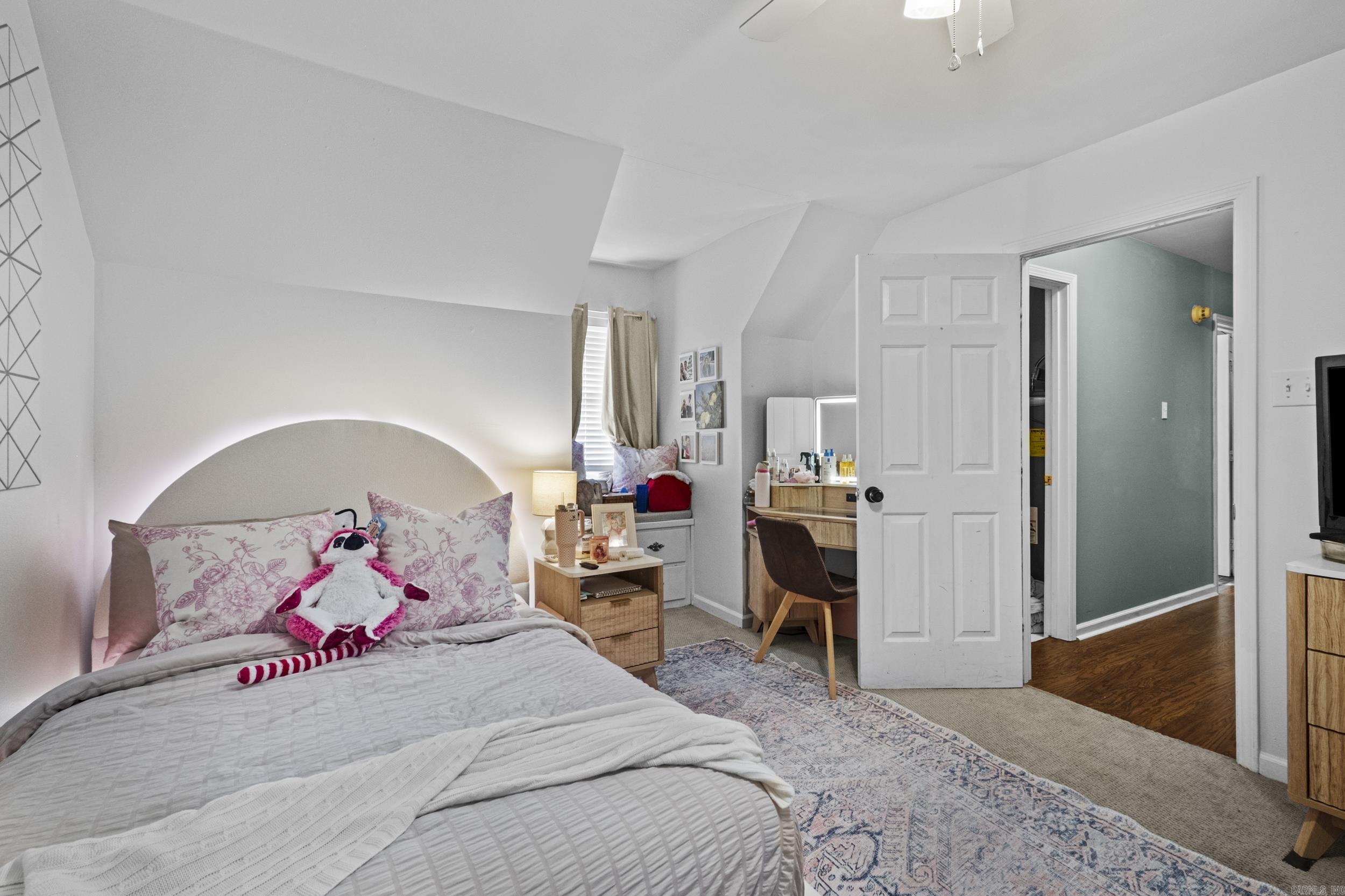 FOXWOOD J - Residential