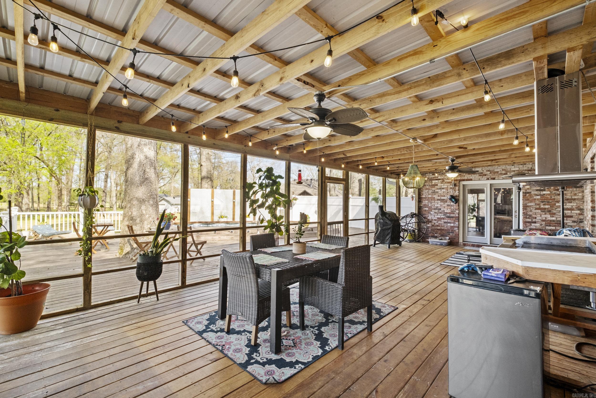 FOXWOOD J - Residential