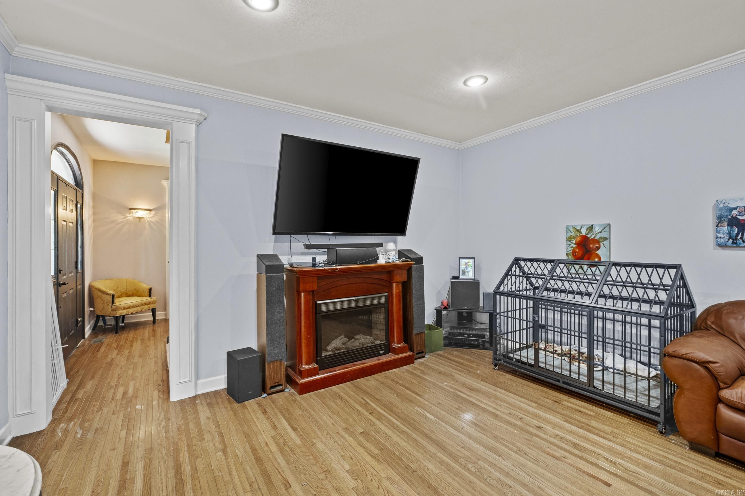 FOXWOOD J - Residential