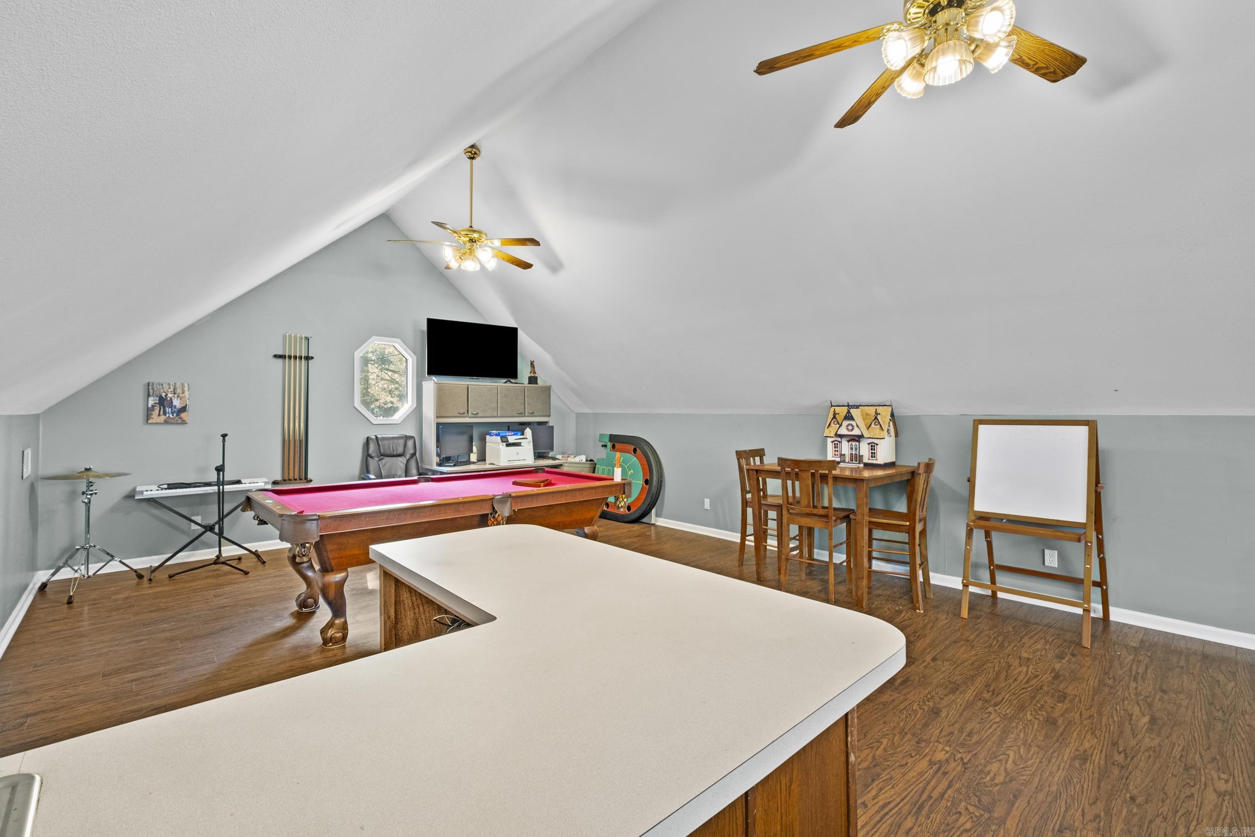 FOXWOOD J - Residential