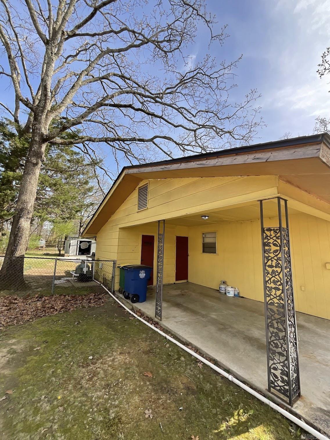 INDIAN HILLS - Residential