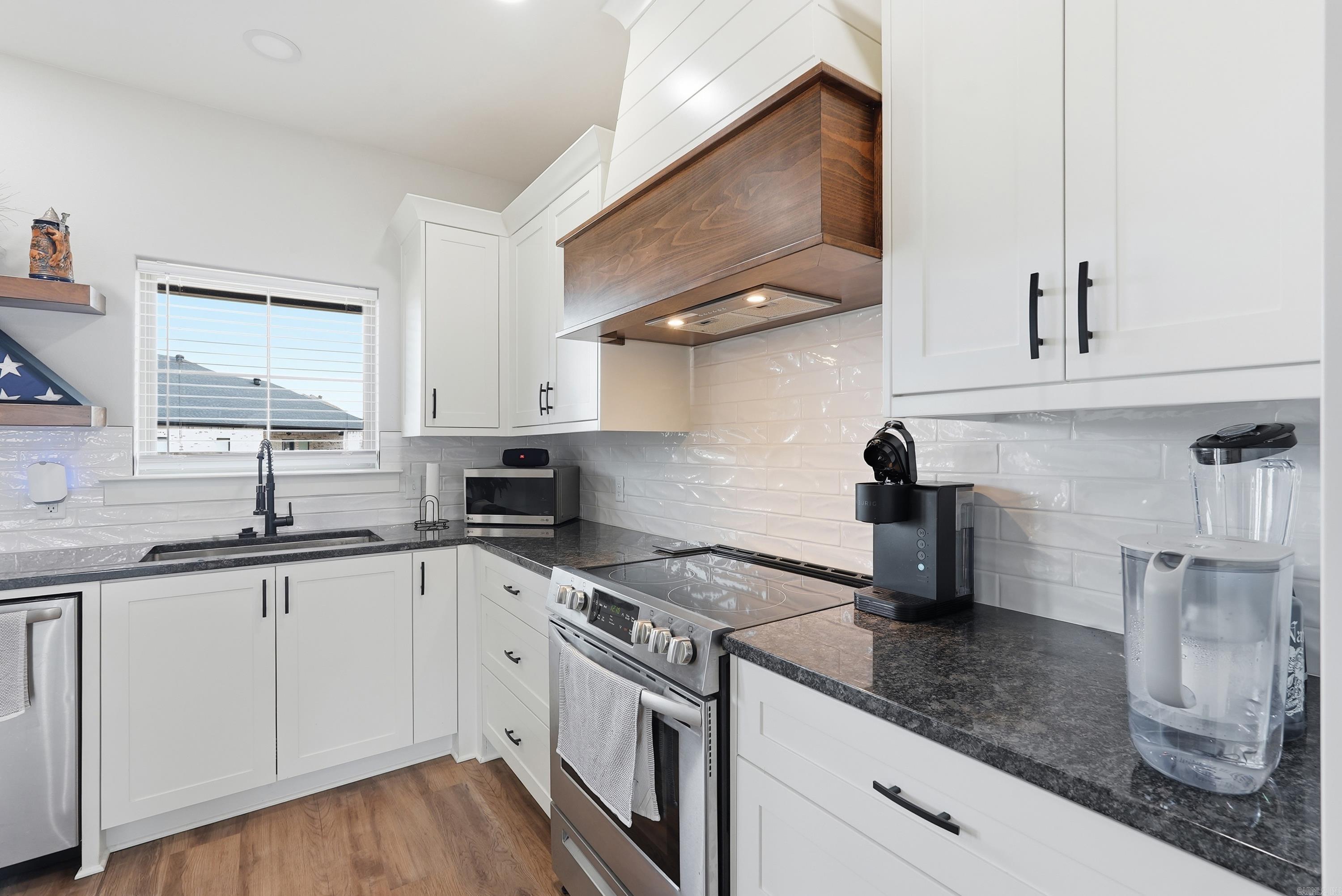 Easrt Meadow - Residential