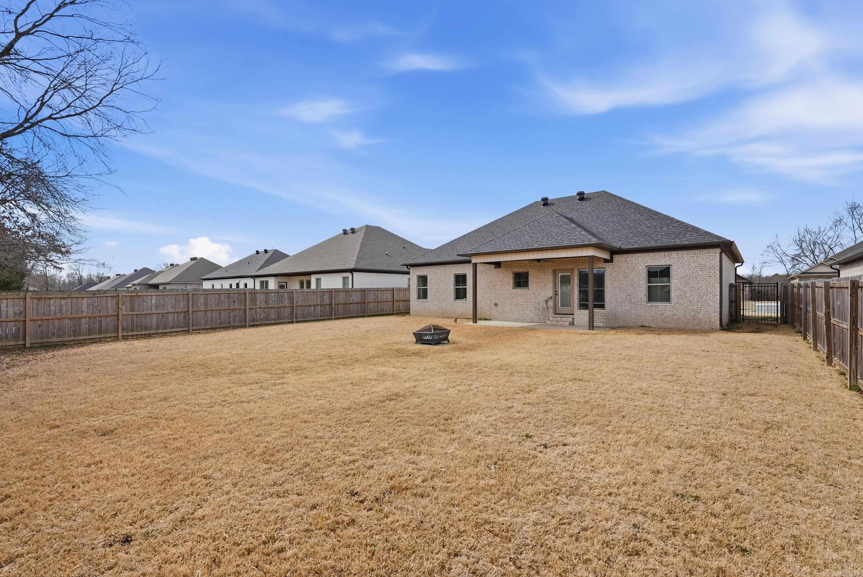 Easrt Meadow - Residential