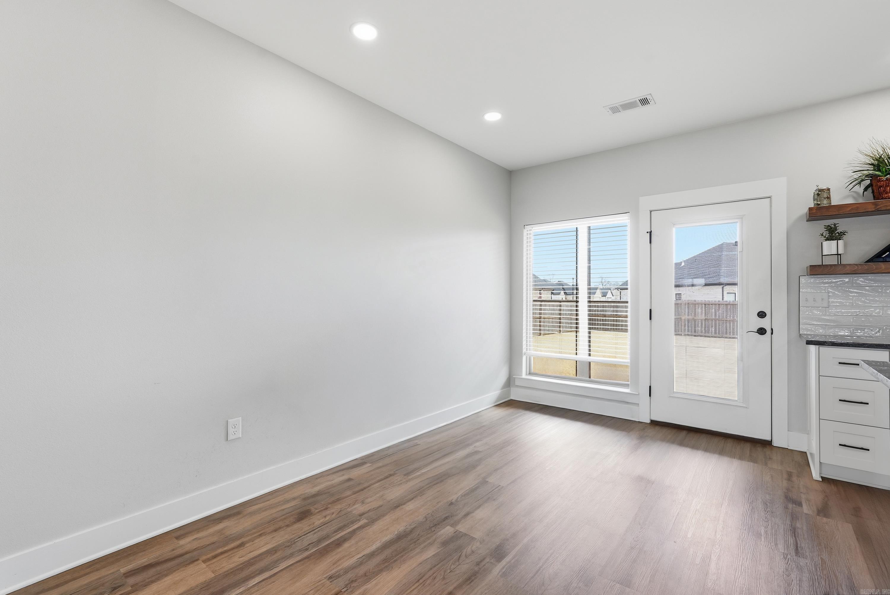 Easrt Meadow - Residential