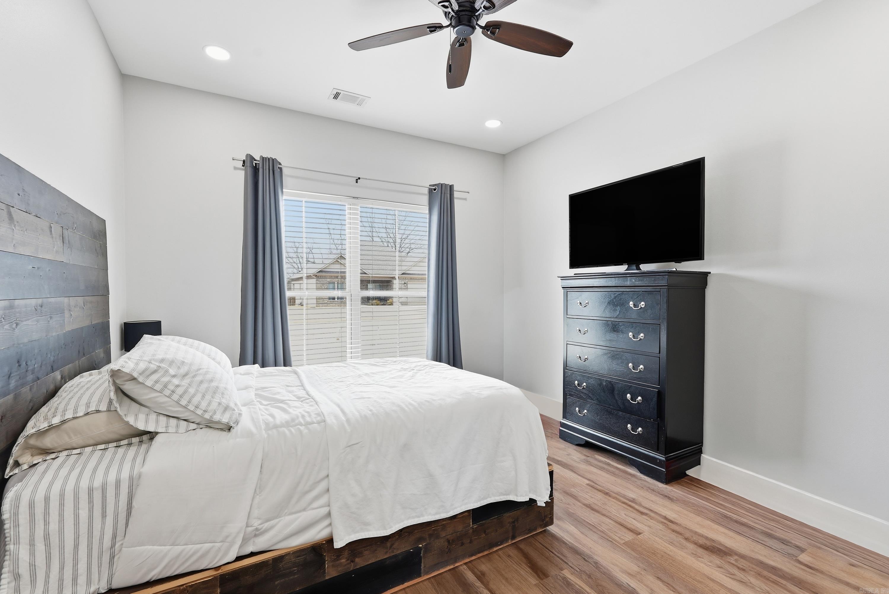 Easrt Meadow - Residential