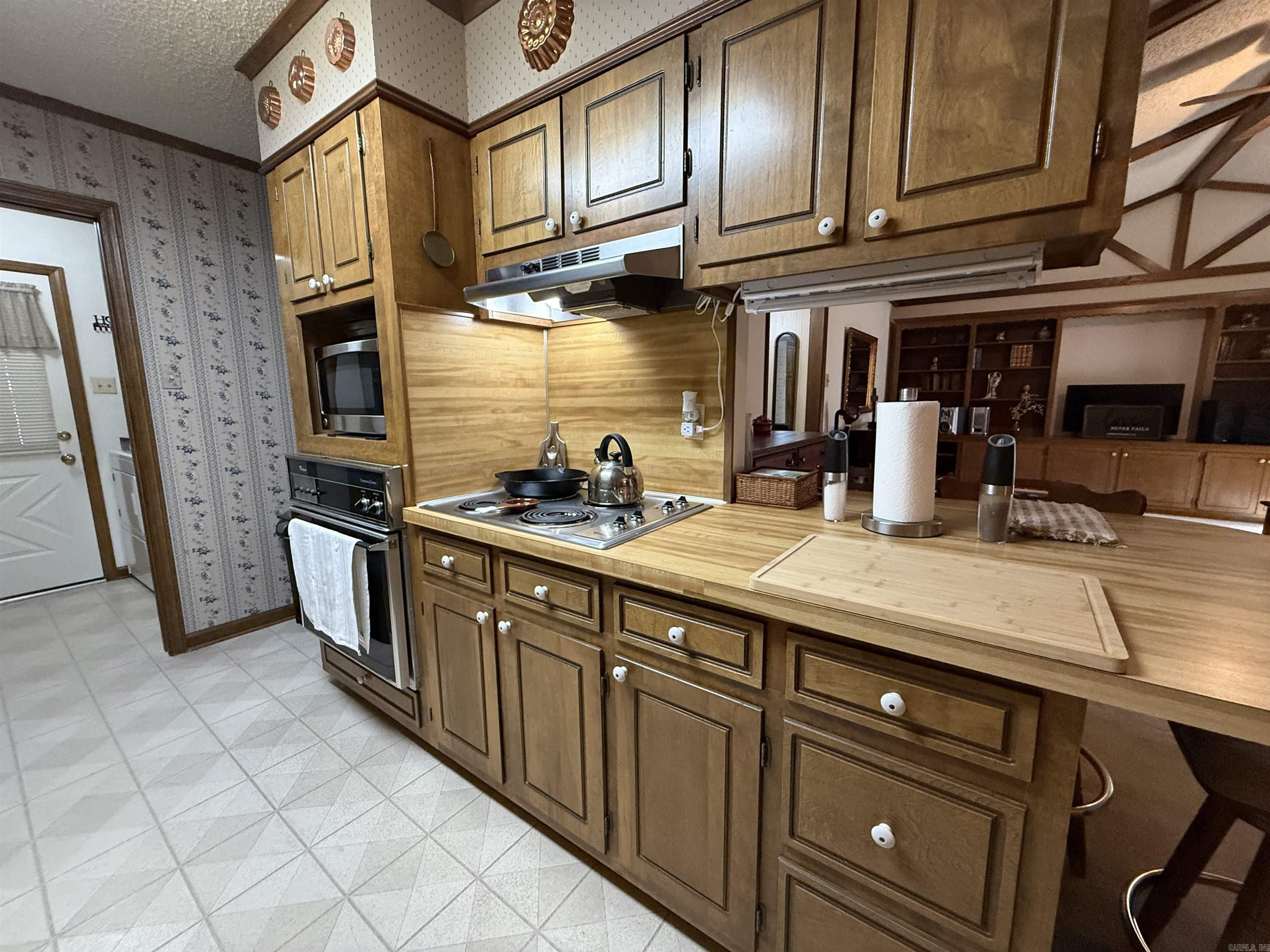 MCNEW RLTY CO ADD - Residential