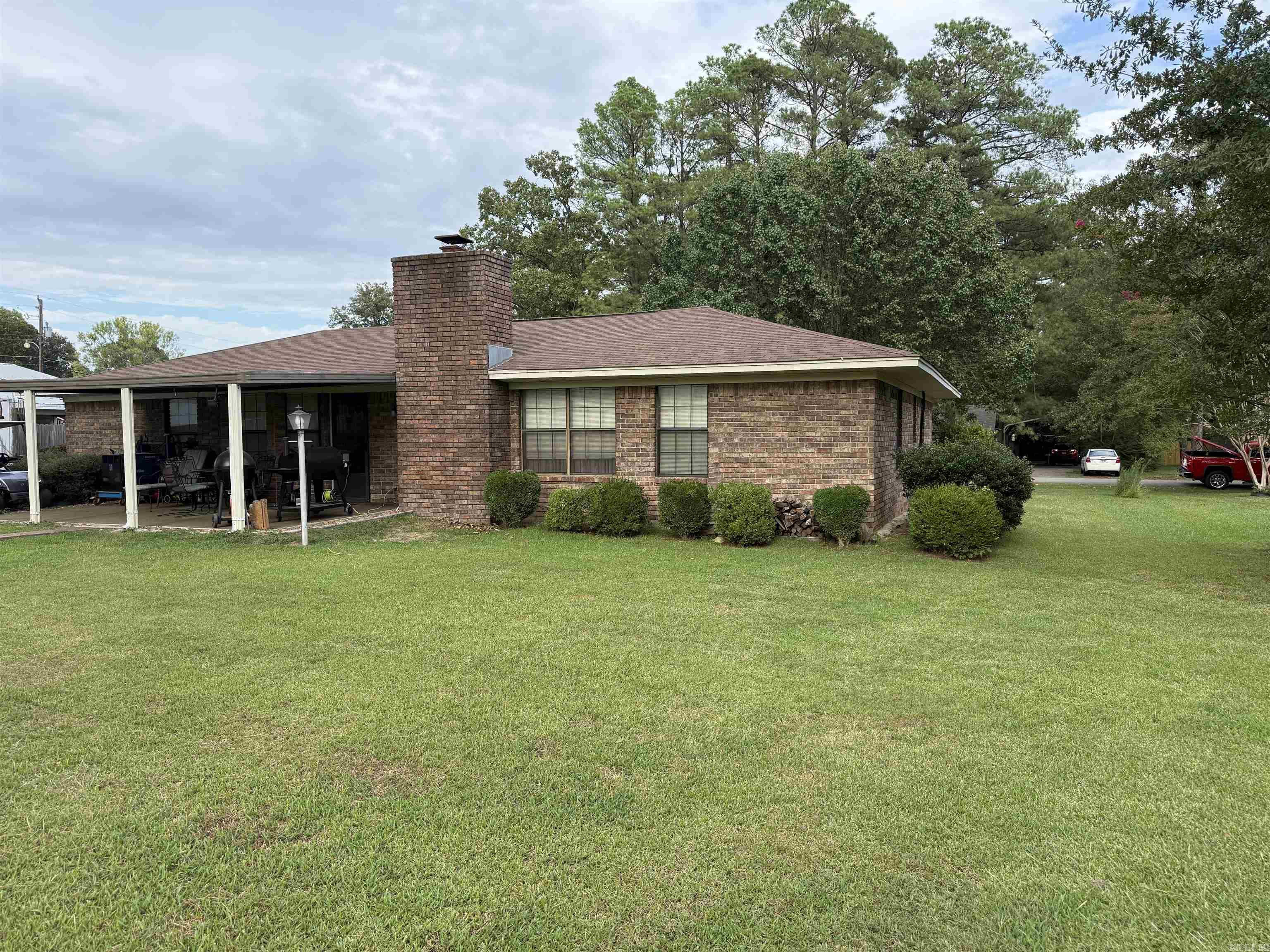 MCNEW RLTY CO ADD - Residential