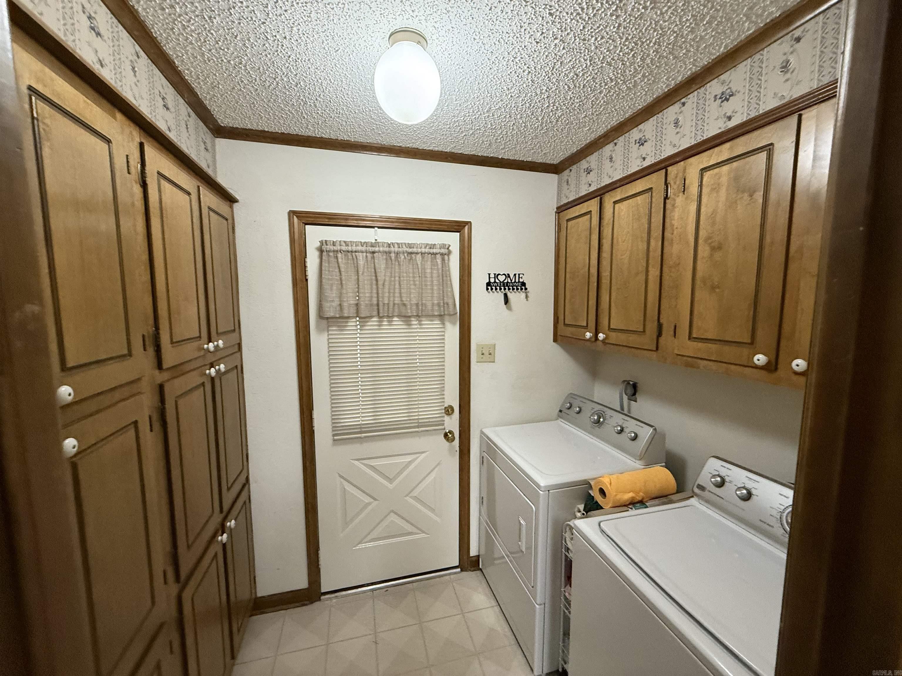 MCNEW RLTY CO ADD - Residential