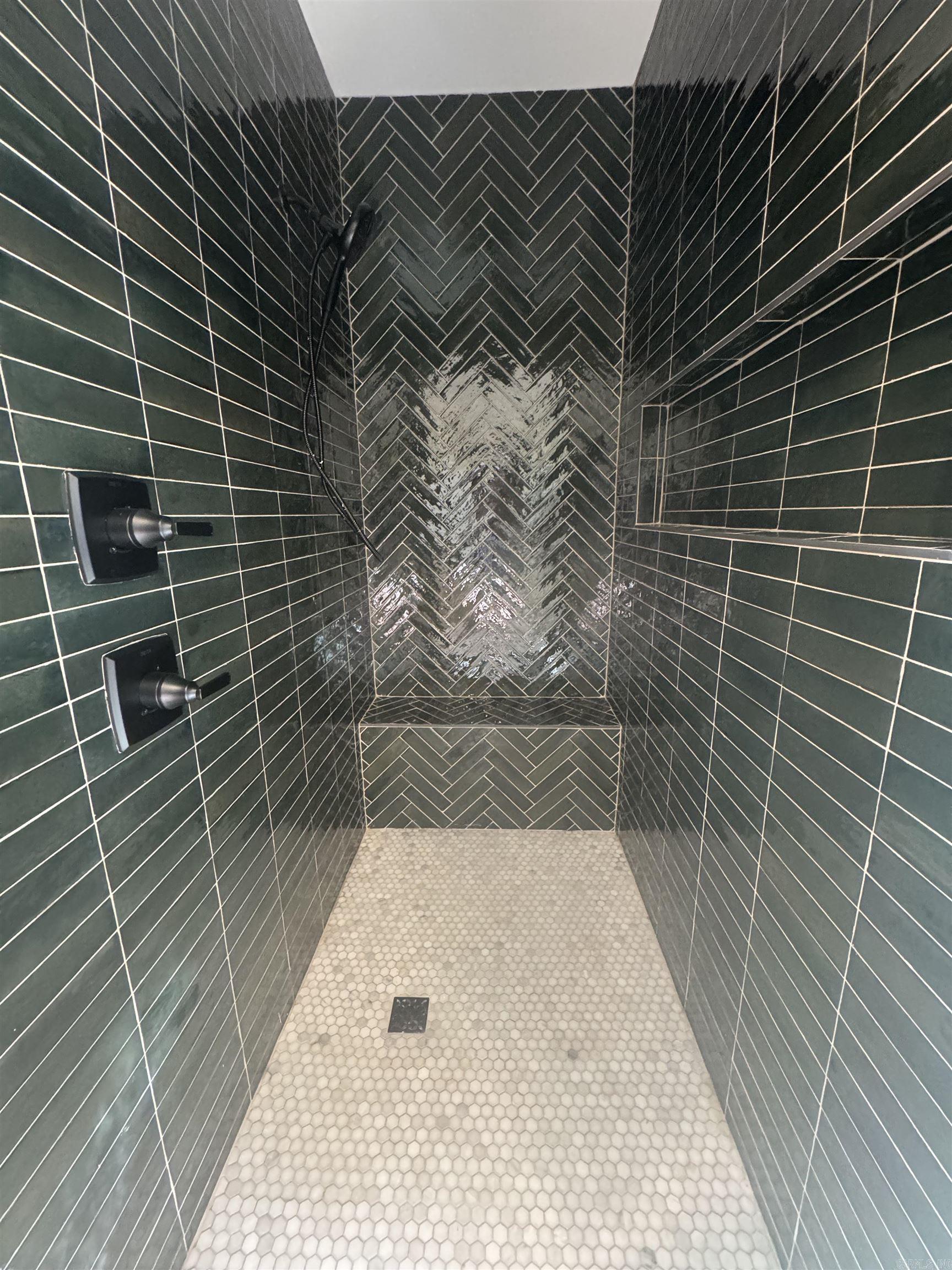 MIDTOWN BRYANT - Residential