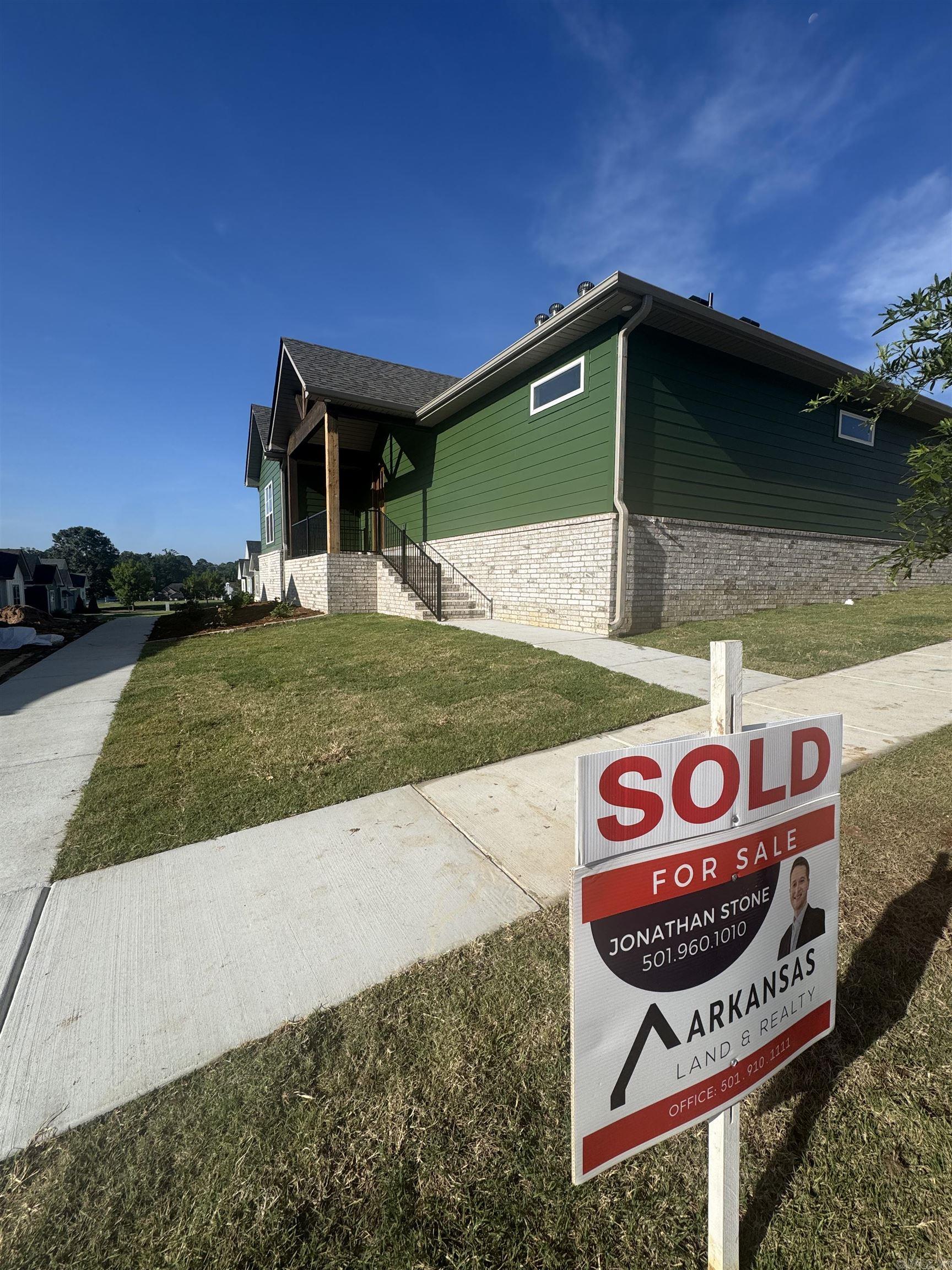 MIDTOWN BRYANT - Residential