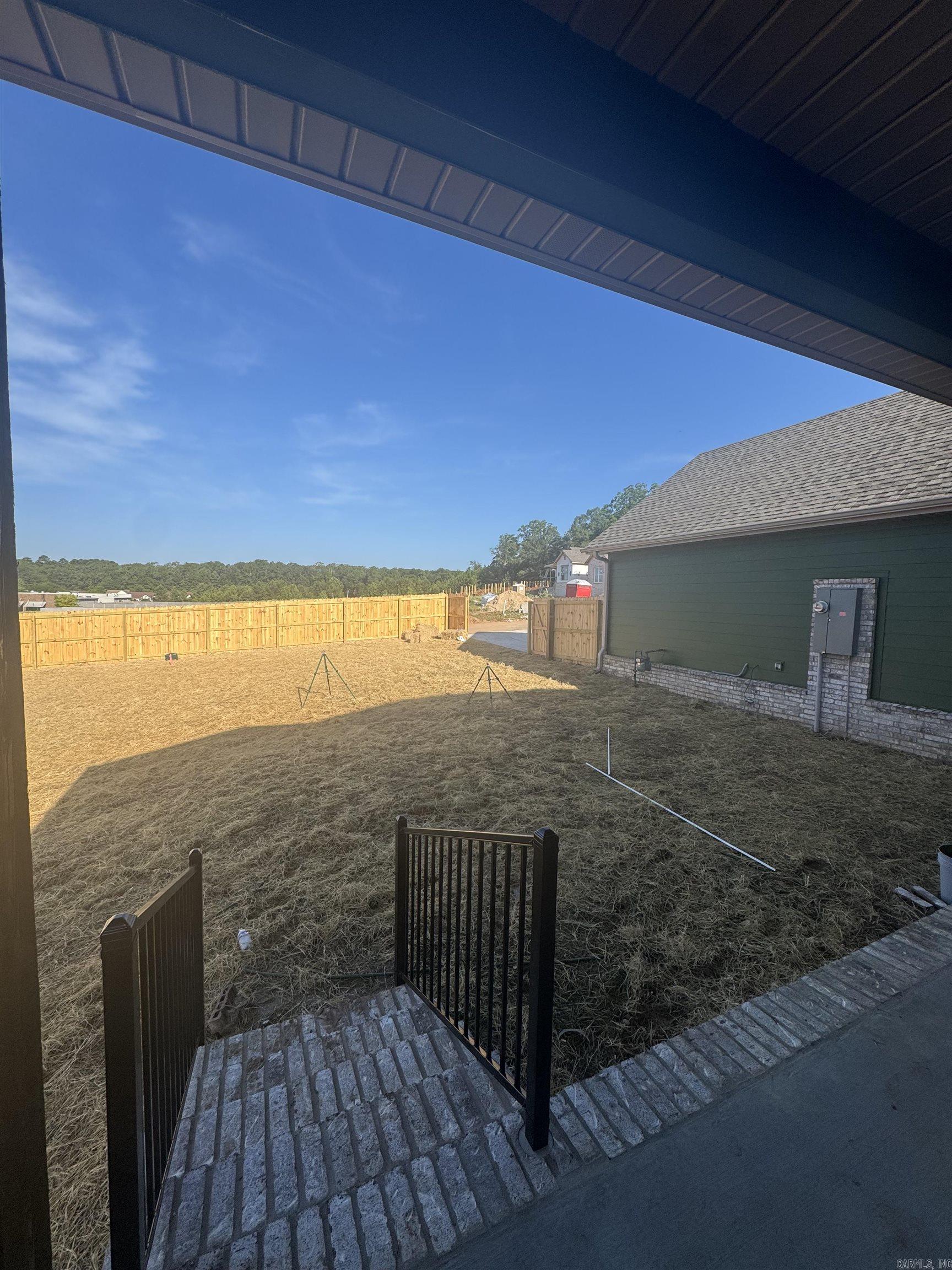 MIDTOWN BRYANT - Residential