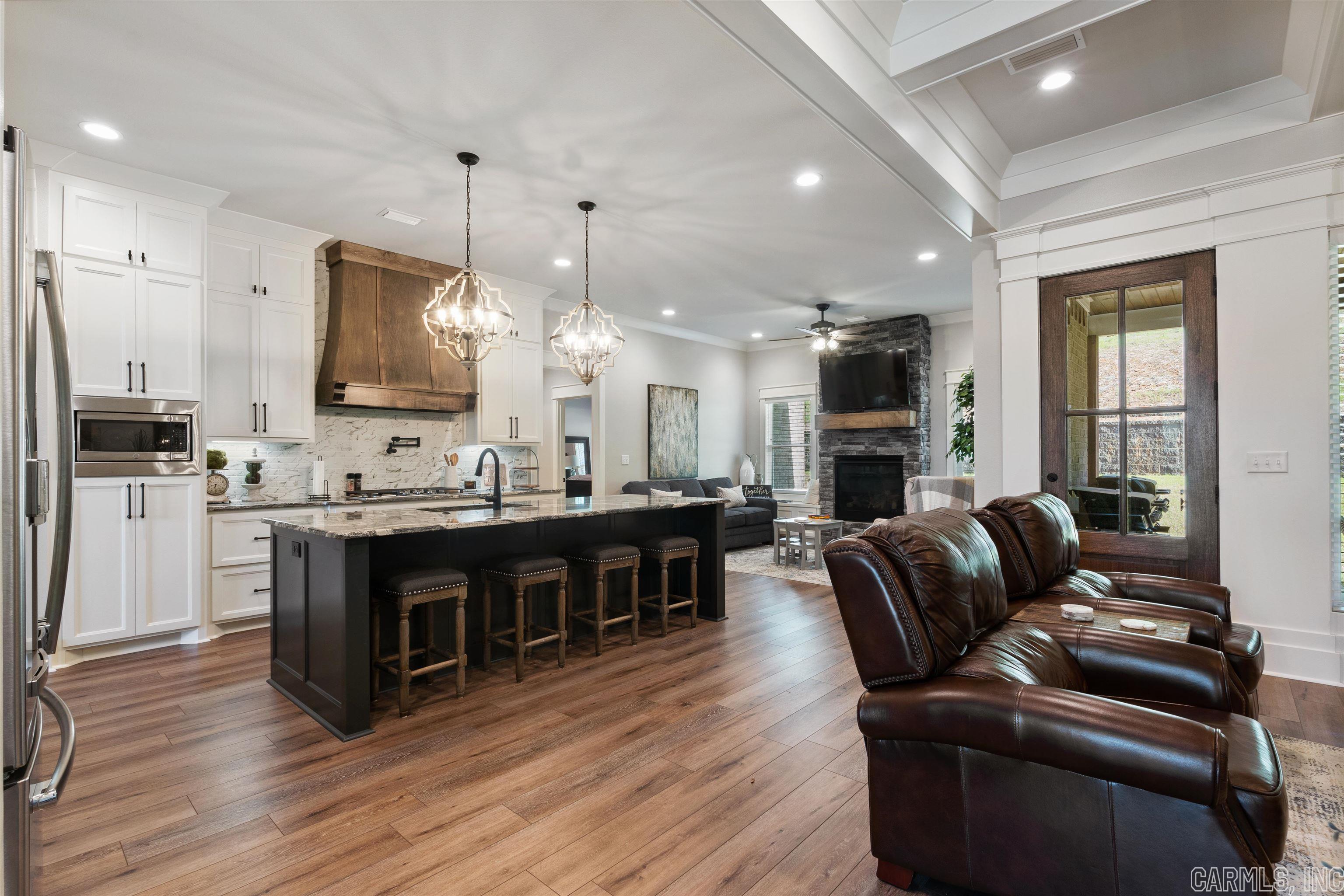 WEATHERSTONE - Residential