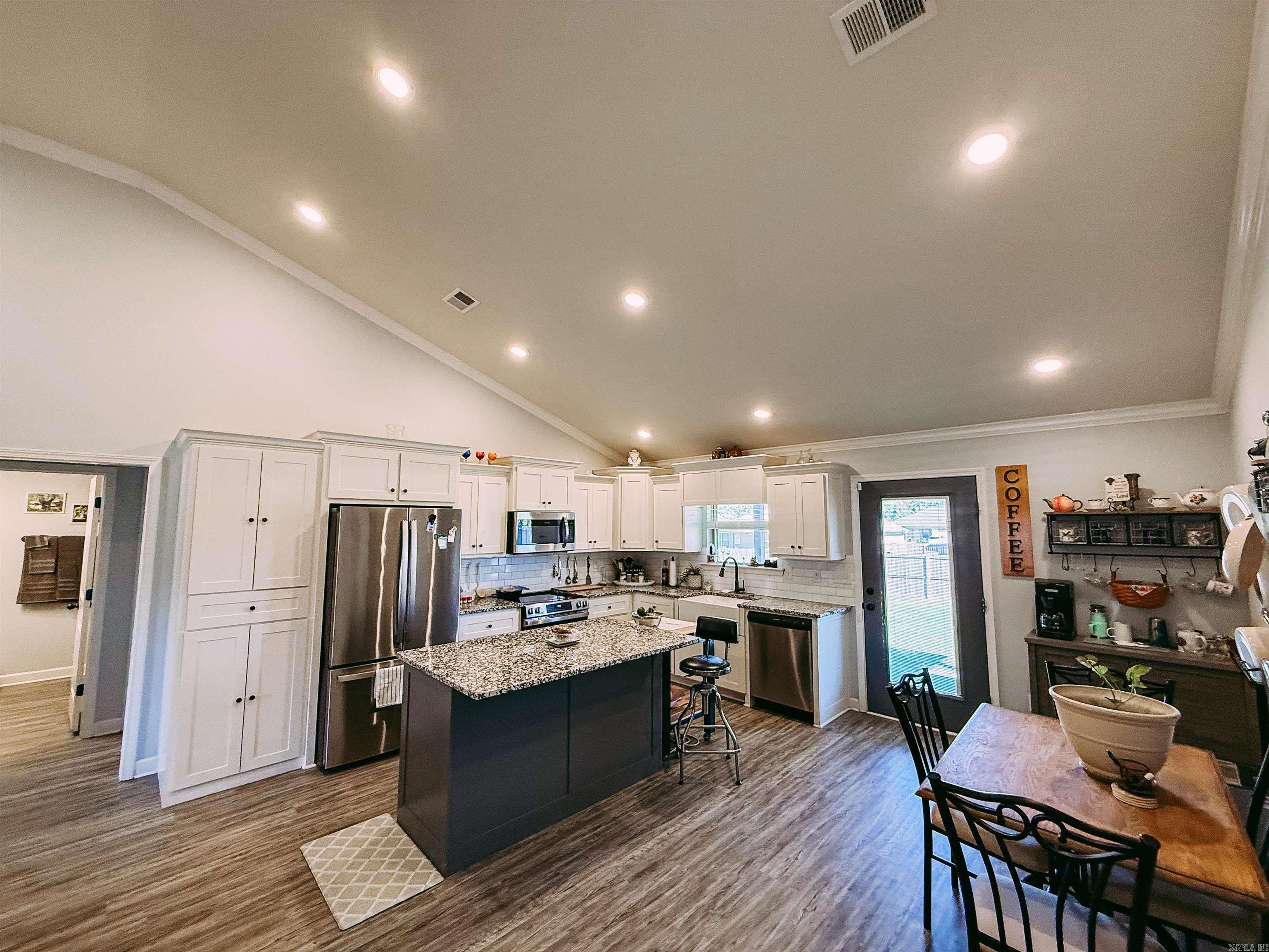 LILLY ANN PLACE - Residential