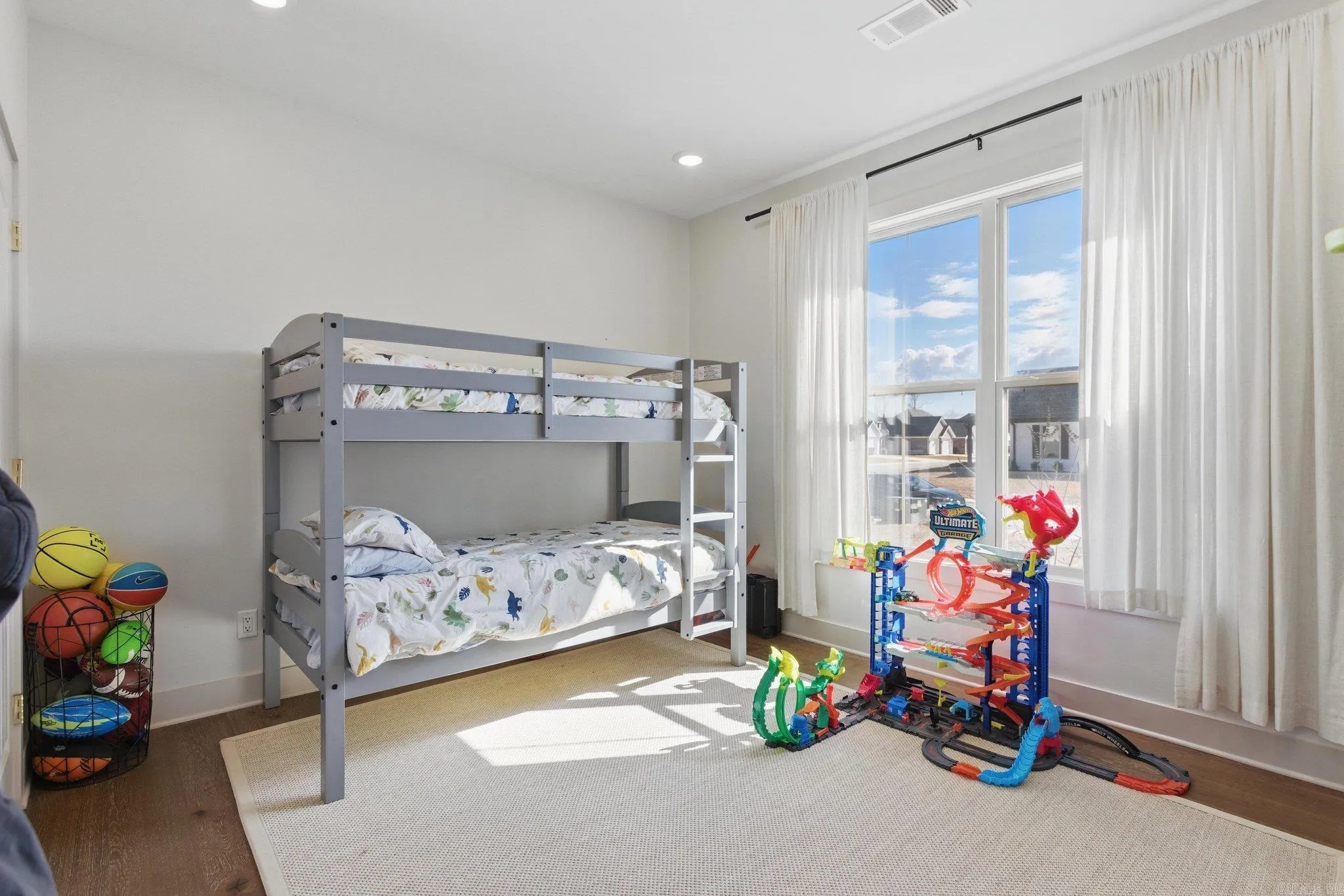 Benton, Arkansas 72019, United States, 4 Bedrooms Bedrooms, ,4 BathroomsBathrooms,Residential,Active,121