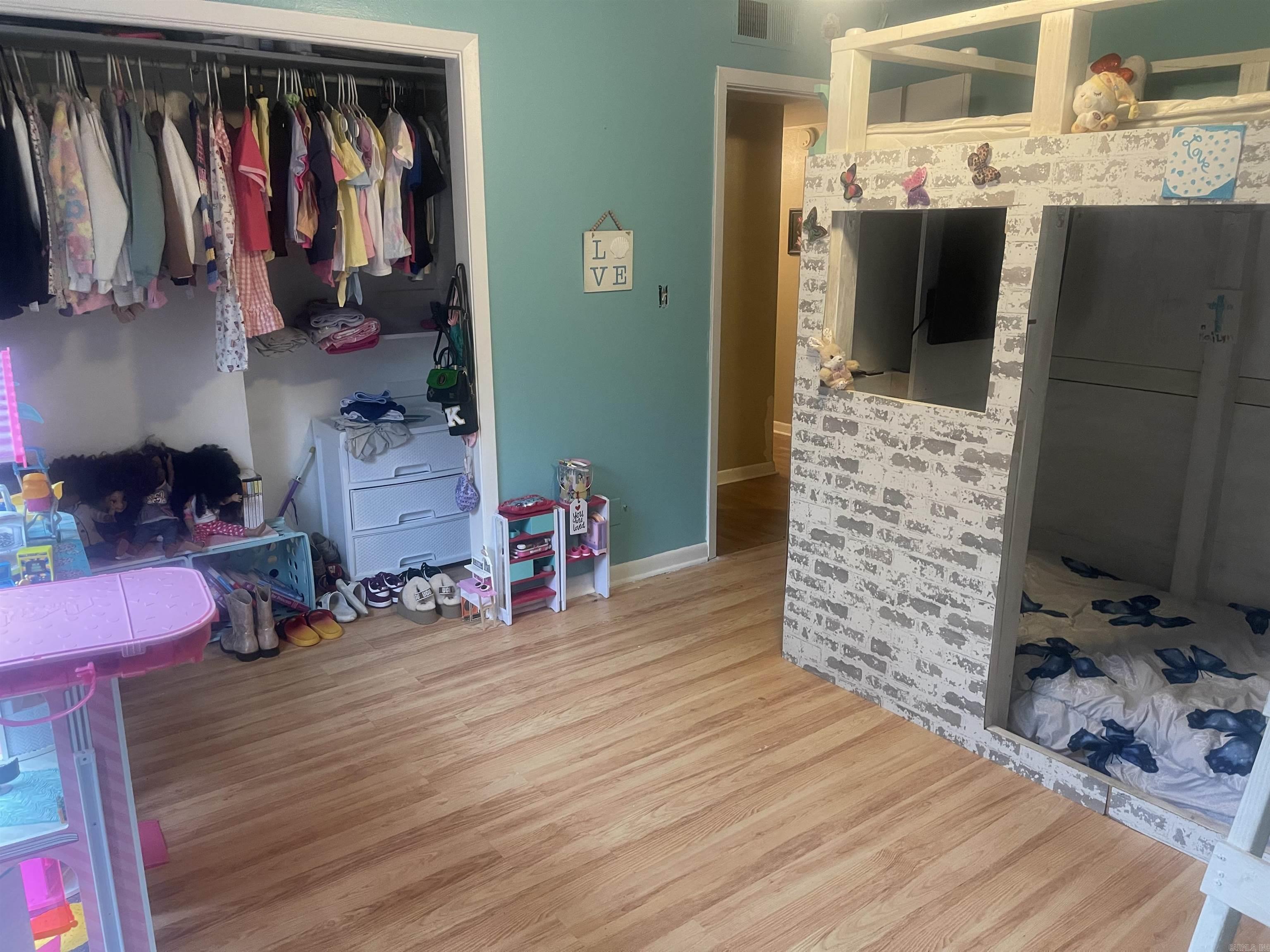 Oak Park Inside - Residential