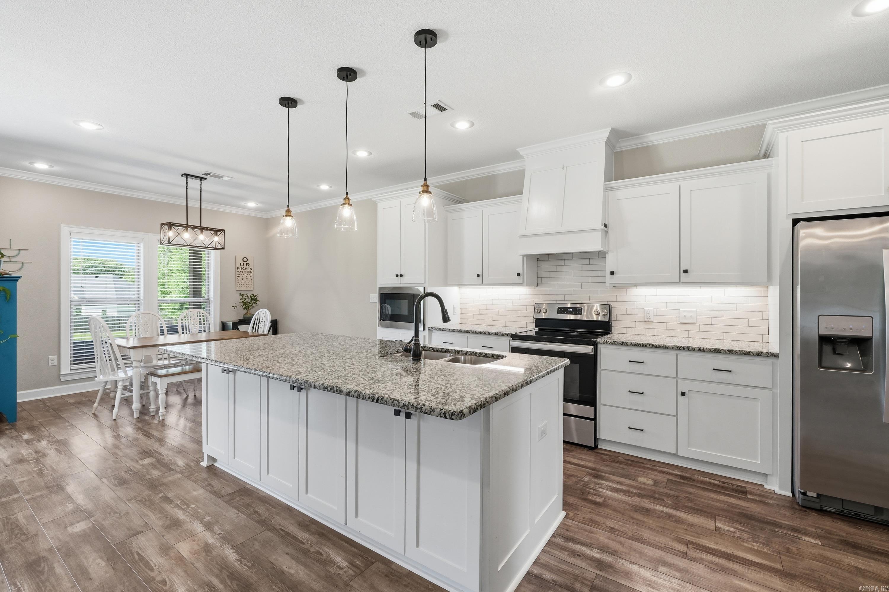 COYOTE RIDGE - Residential