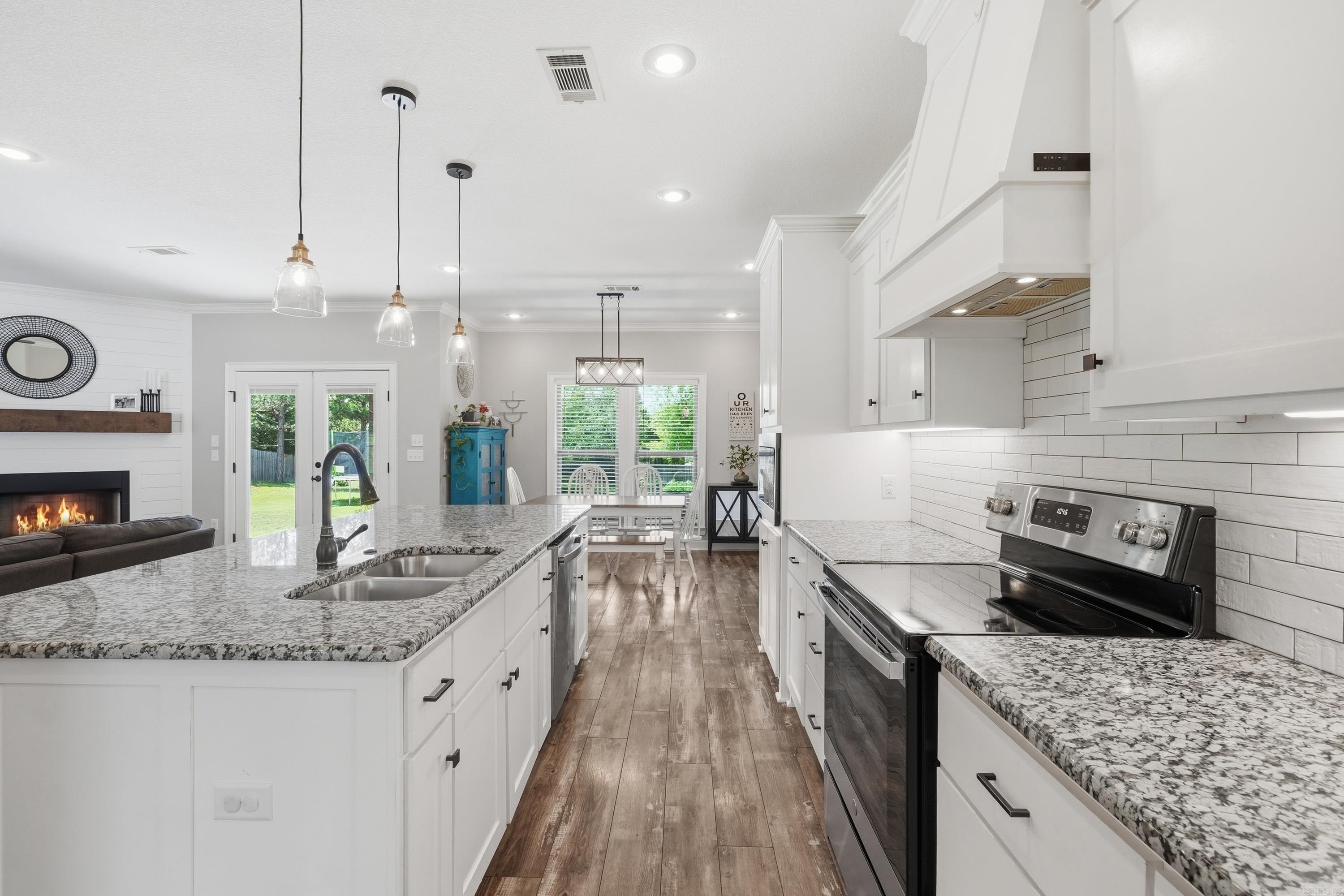 COYOTE RIDGE - Residential
