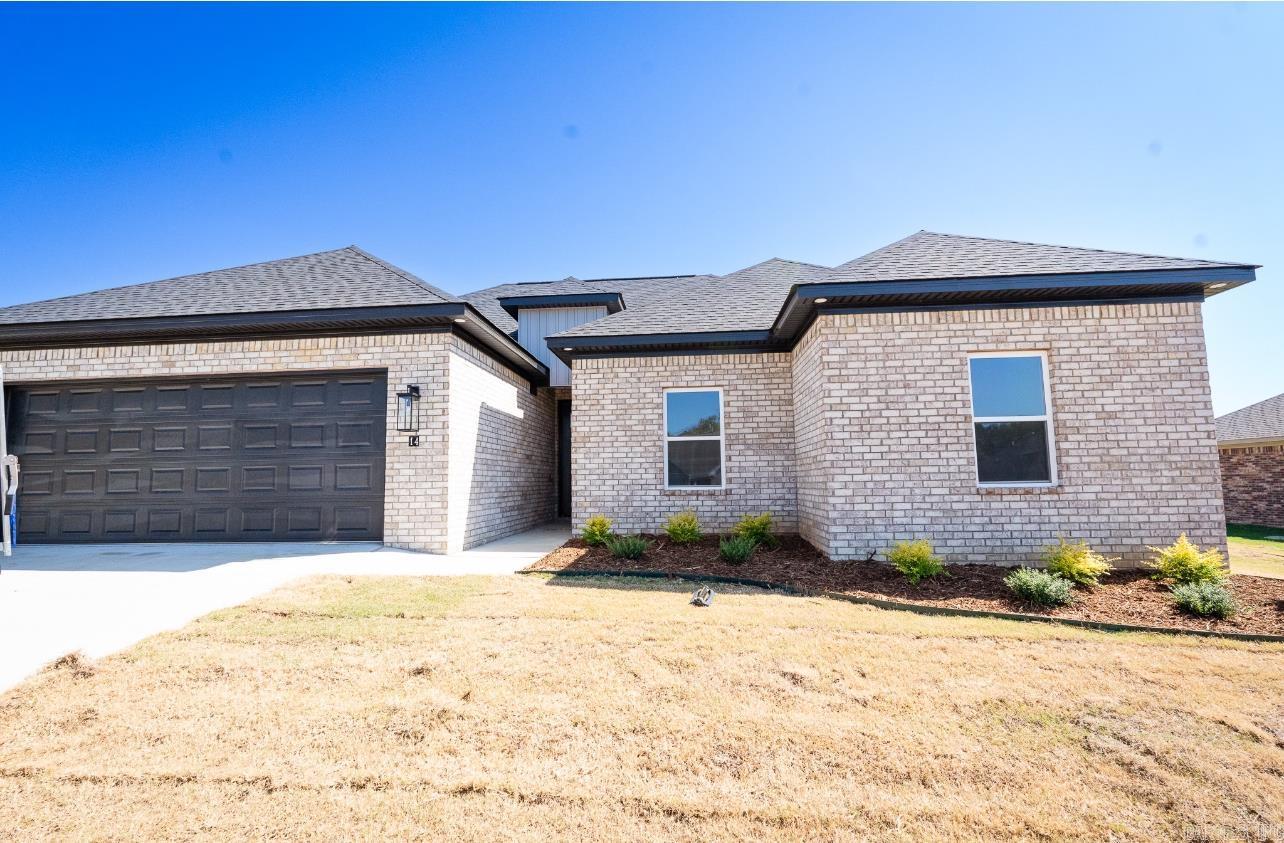 LEWIS CROSSING - Residential