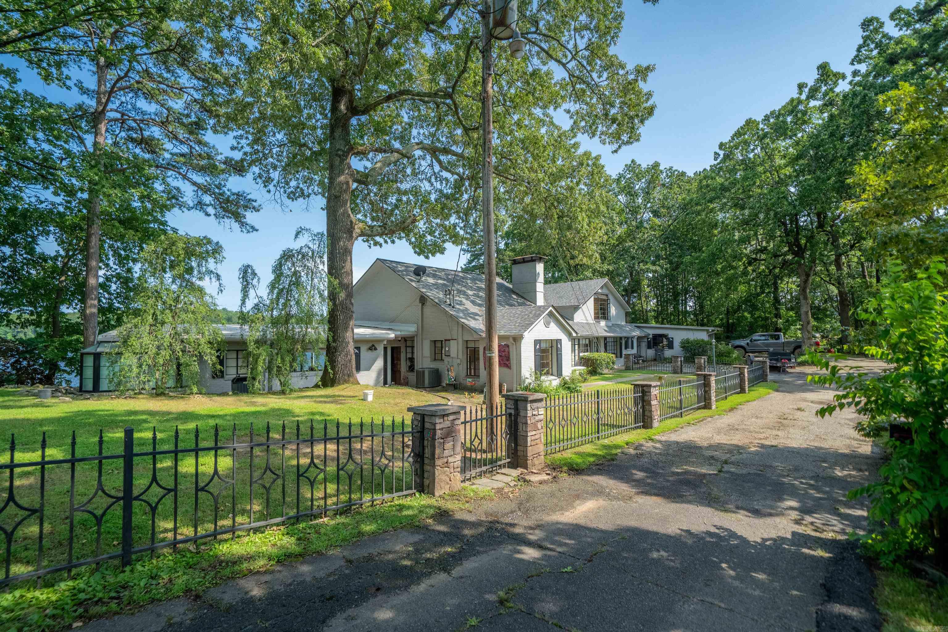 BASKIN, H.F. - Residential