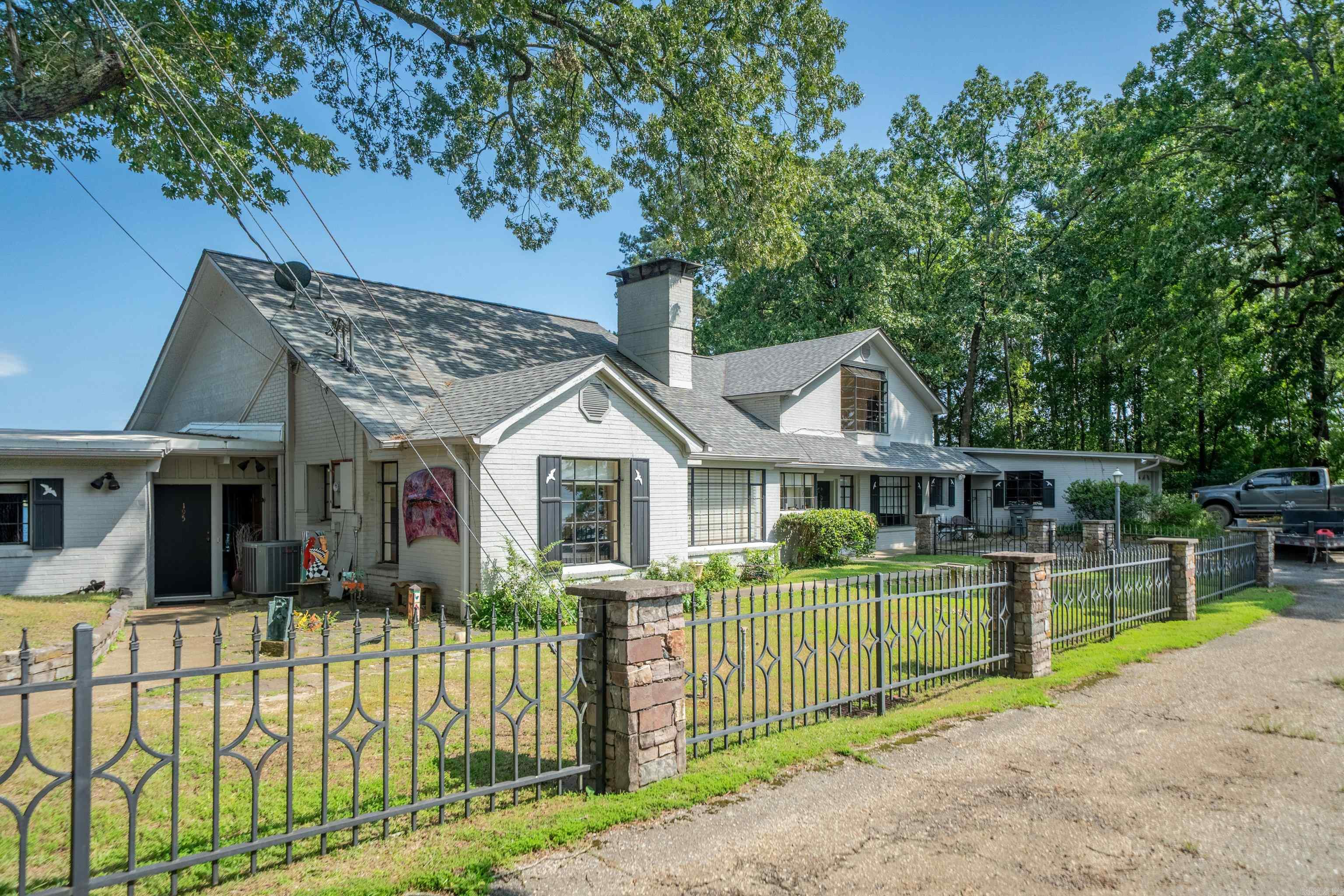 BASKIN, H.F. - Residential