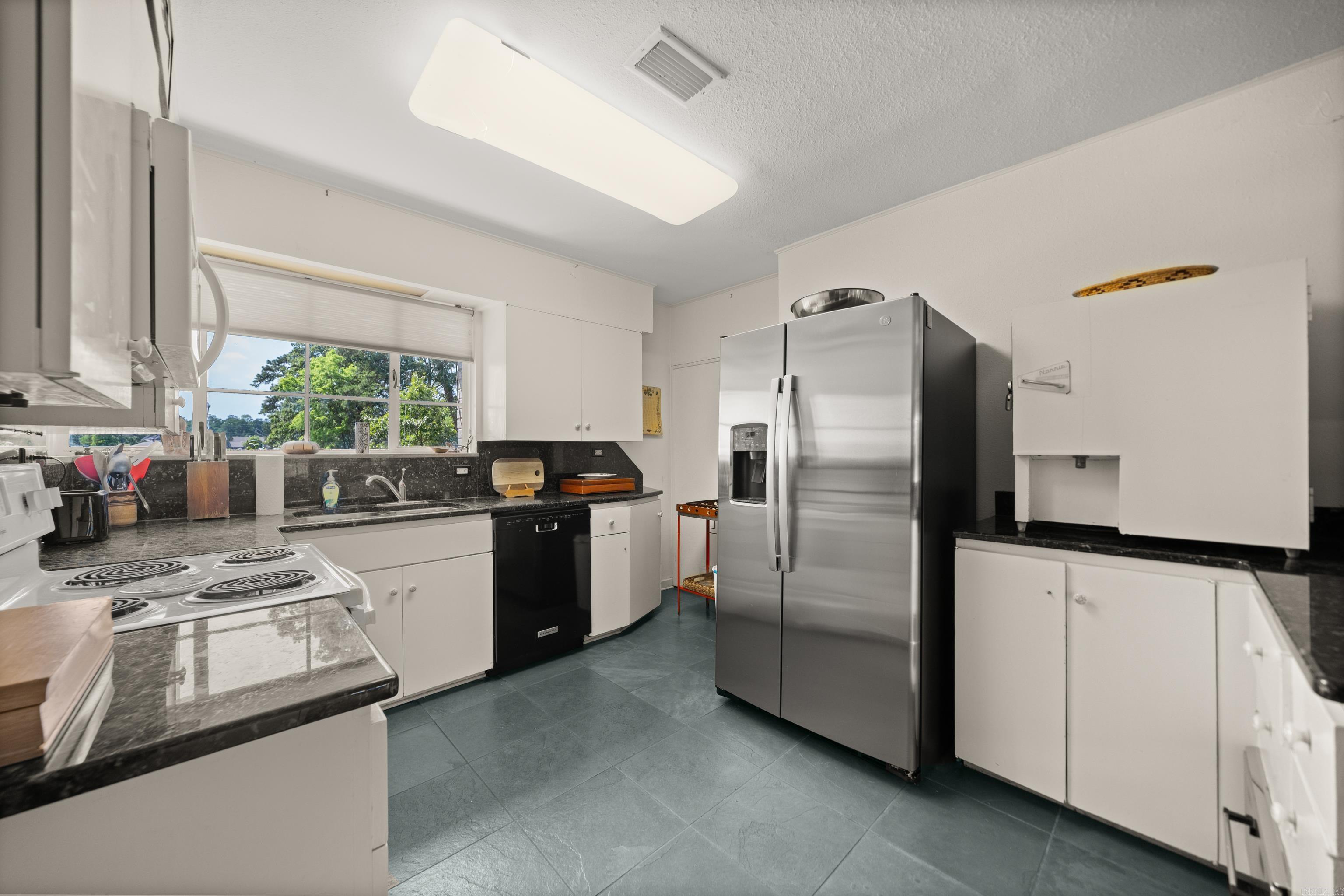 BASKIN, H.F. - Residential
