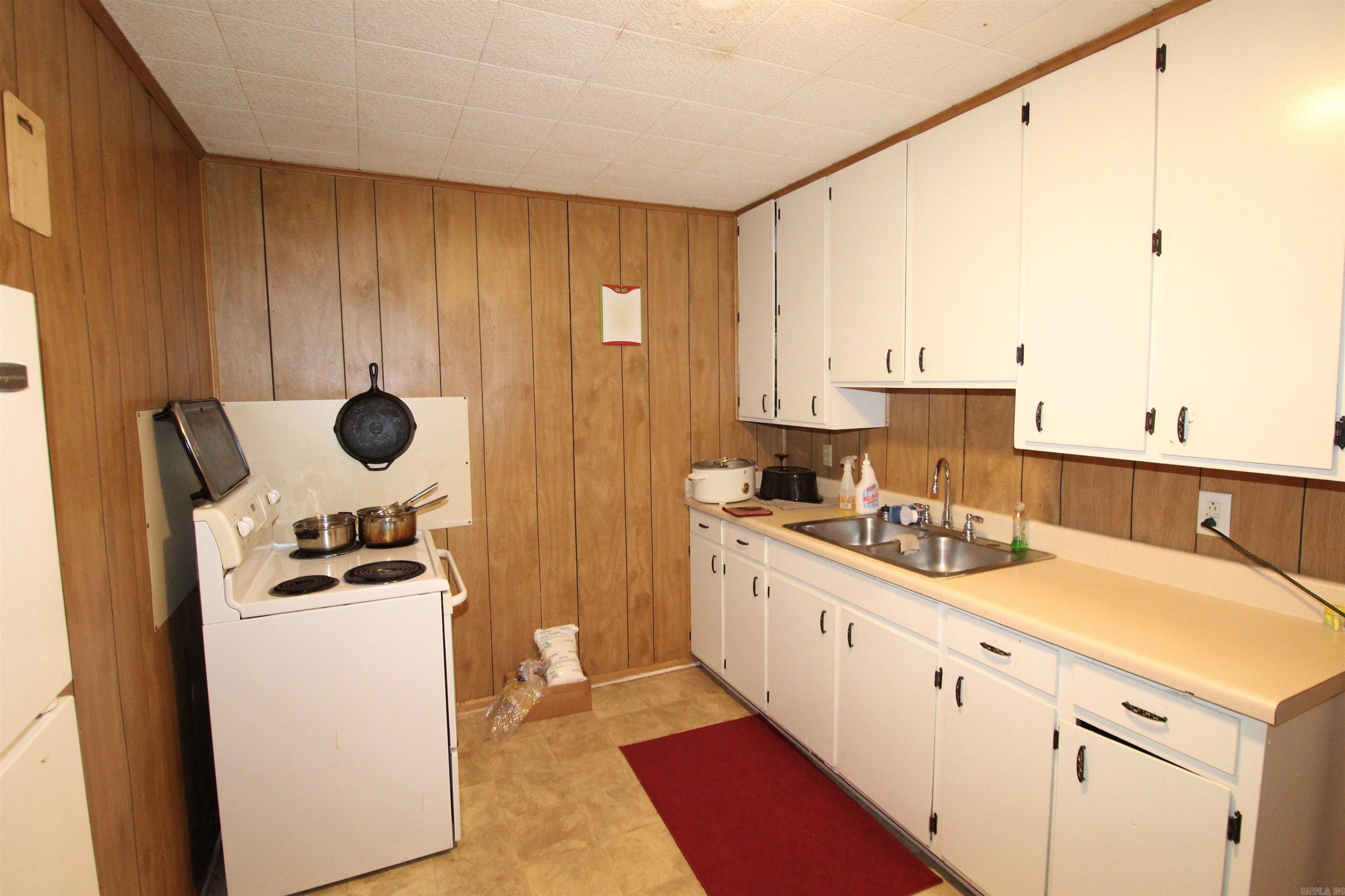 METES & BOUNDS - Residential Income