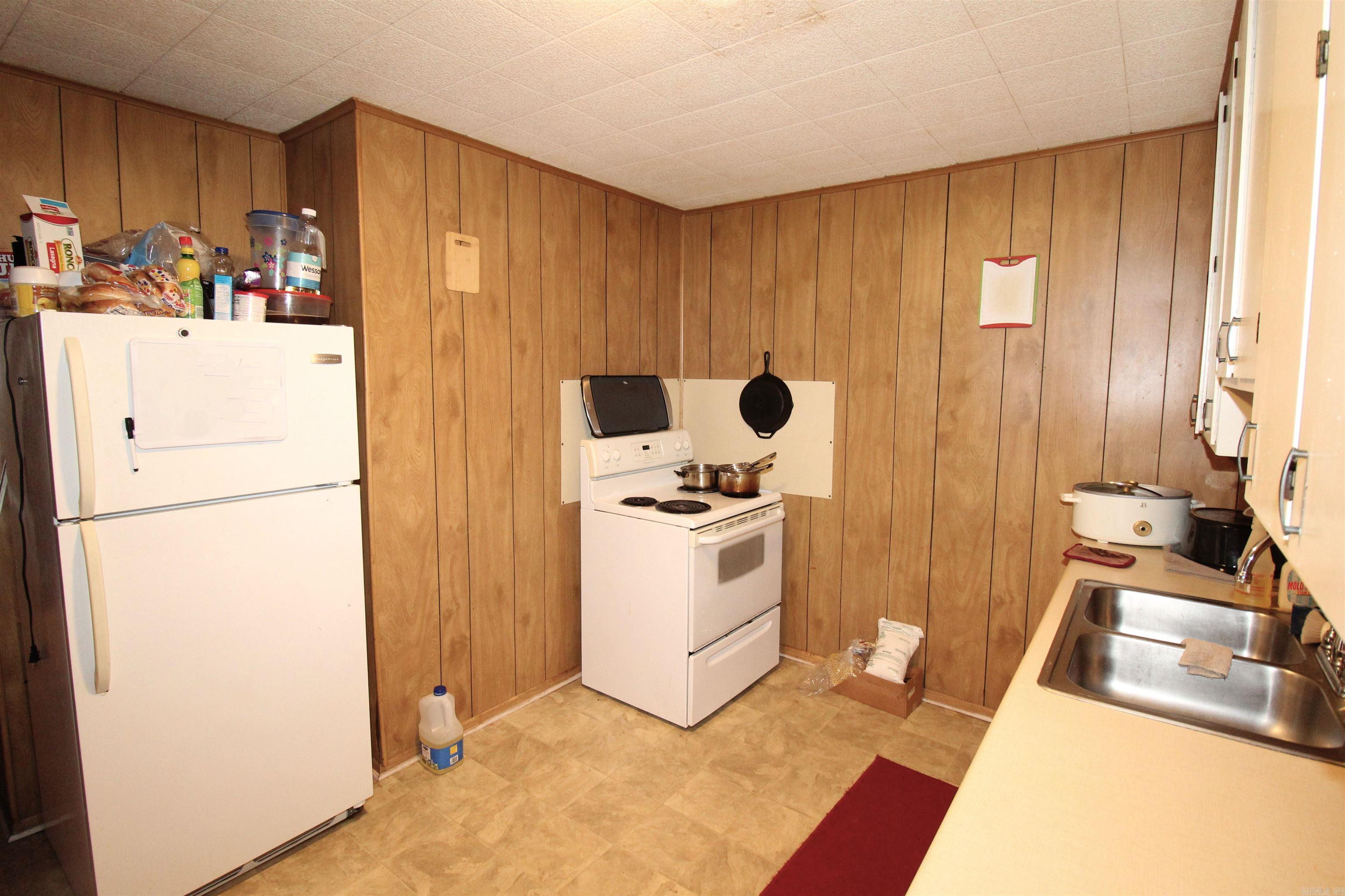 METES & BOUNDS - Residential Income